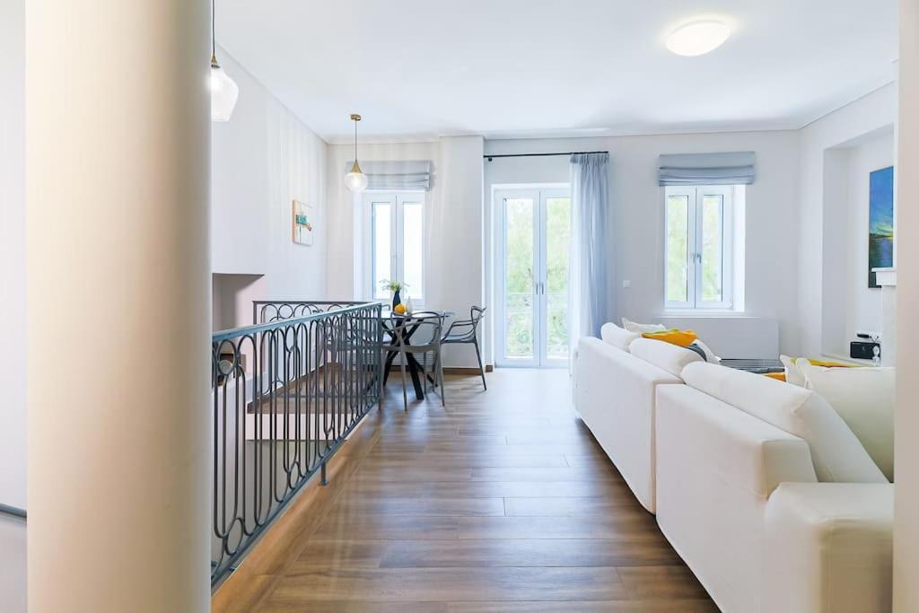 κοράλι, παραλία λίμνης Holiday home Limni (Evia)