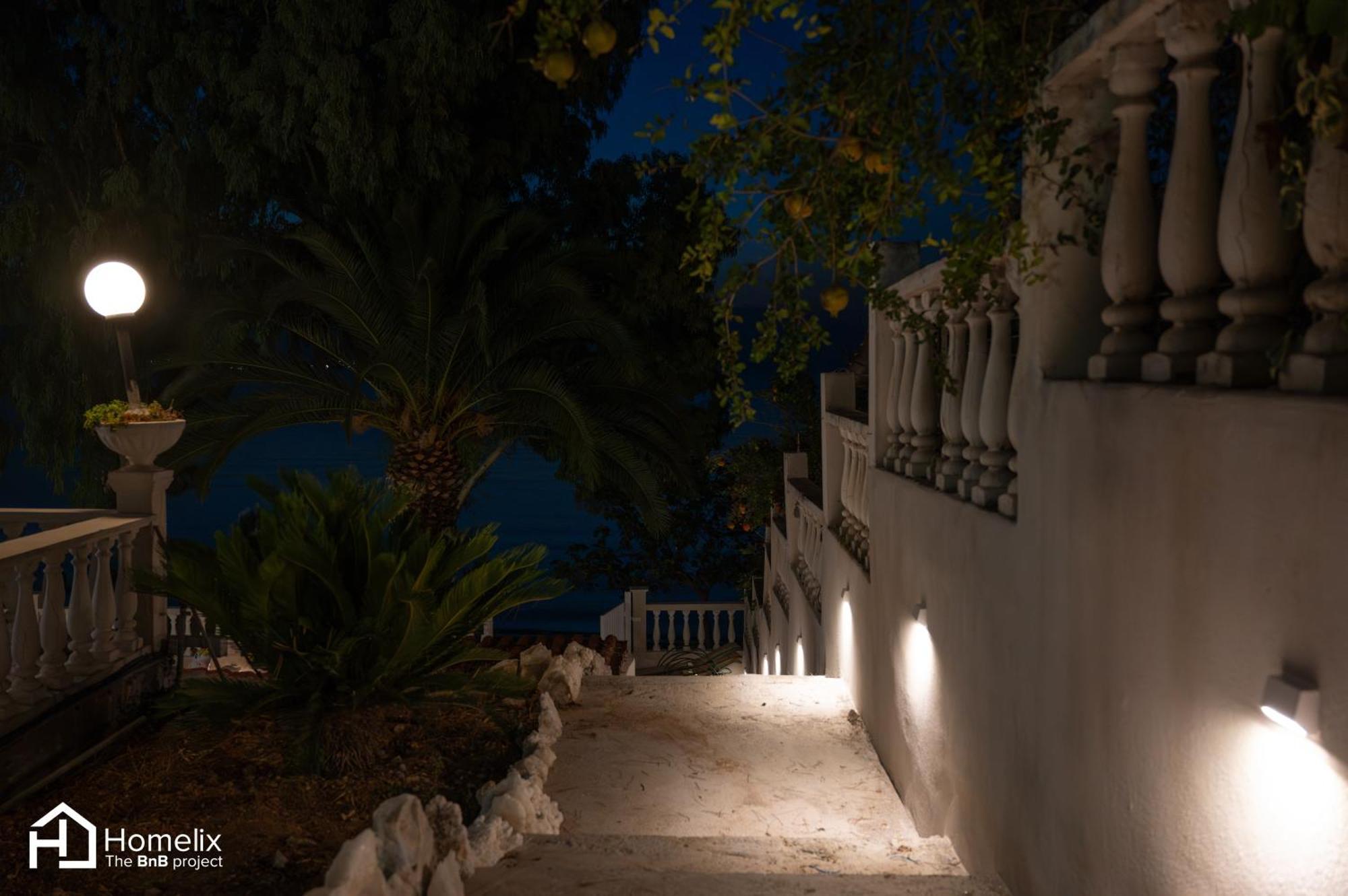 Sandy - Seafront & Luxury * Chalkida