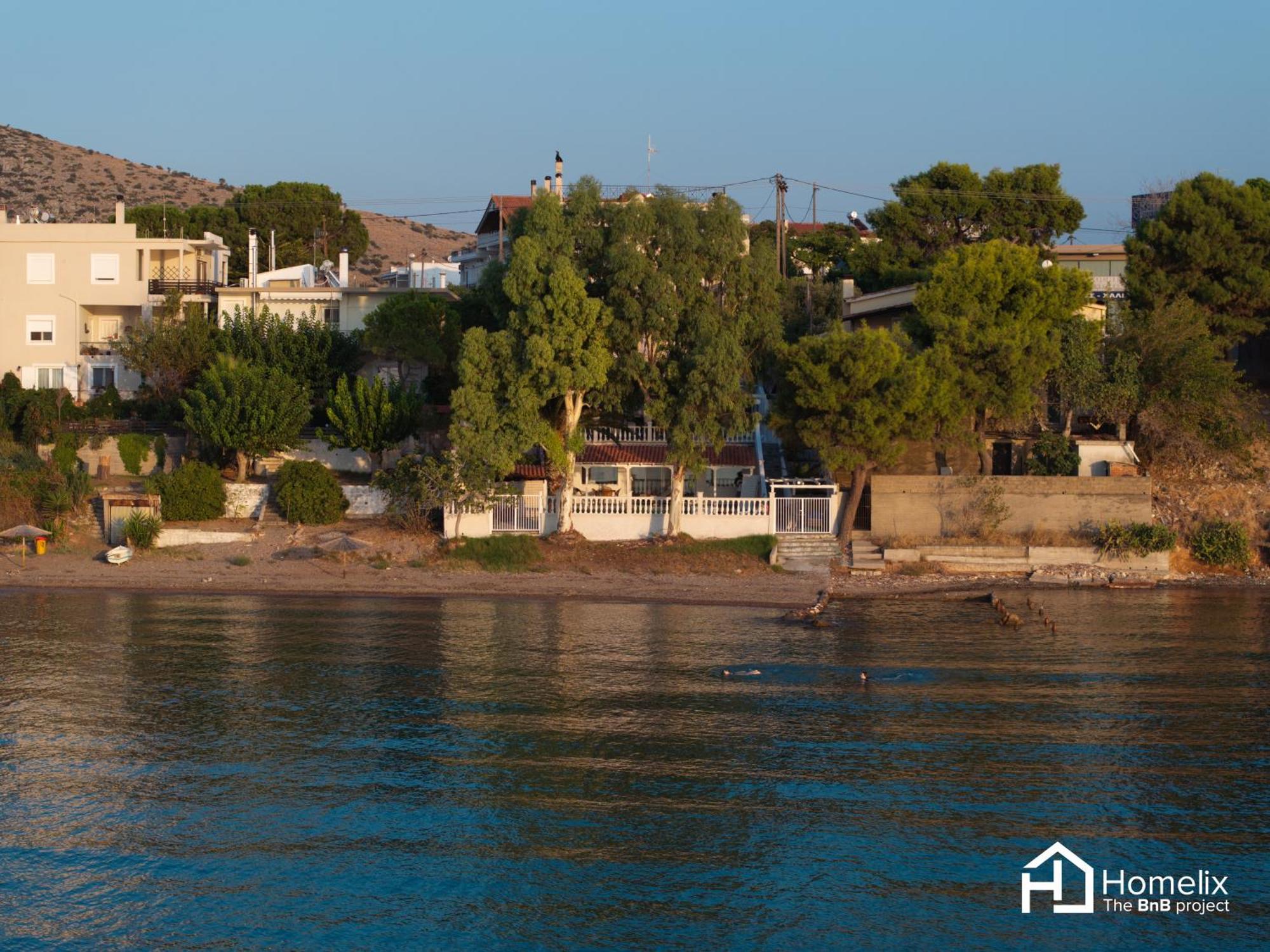 Sandy - Seafront & Luxury Holiday home *