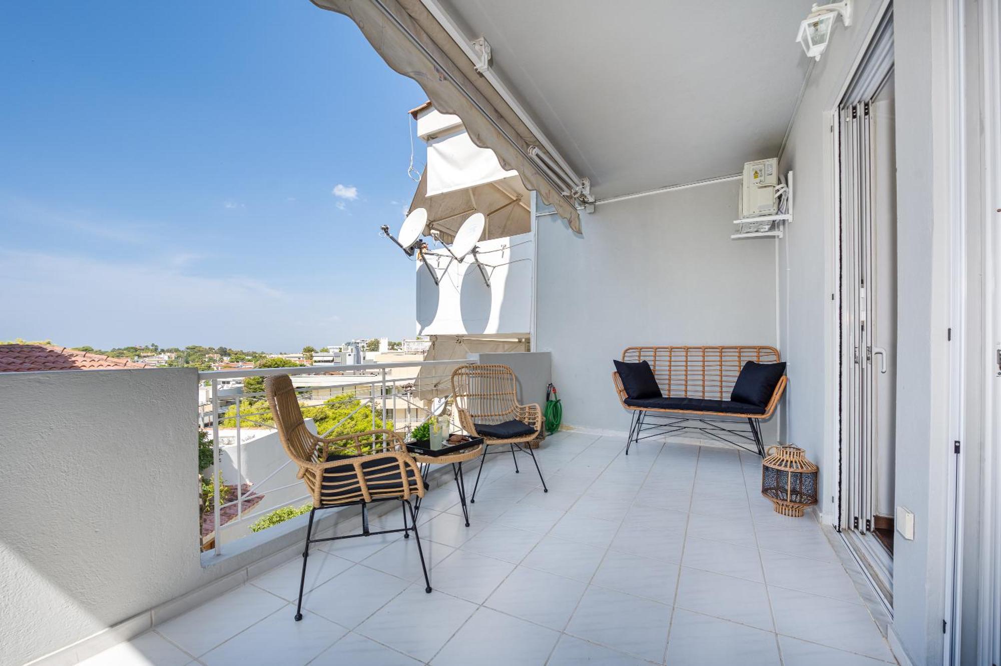 Costa Luca In Vouliagmeni Athens