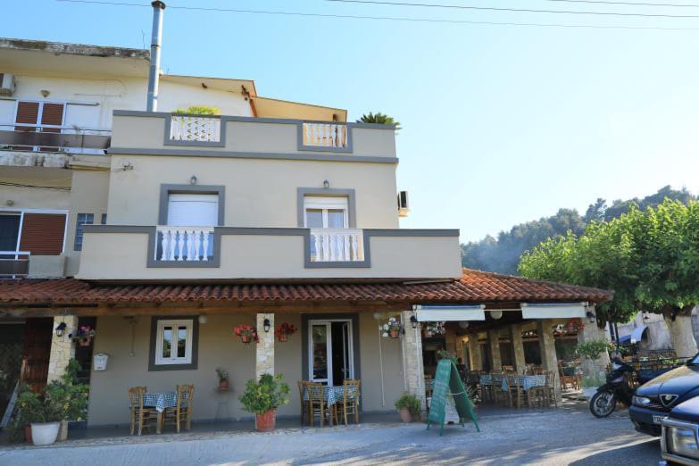 Aparthotel Near Olympia