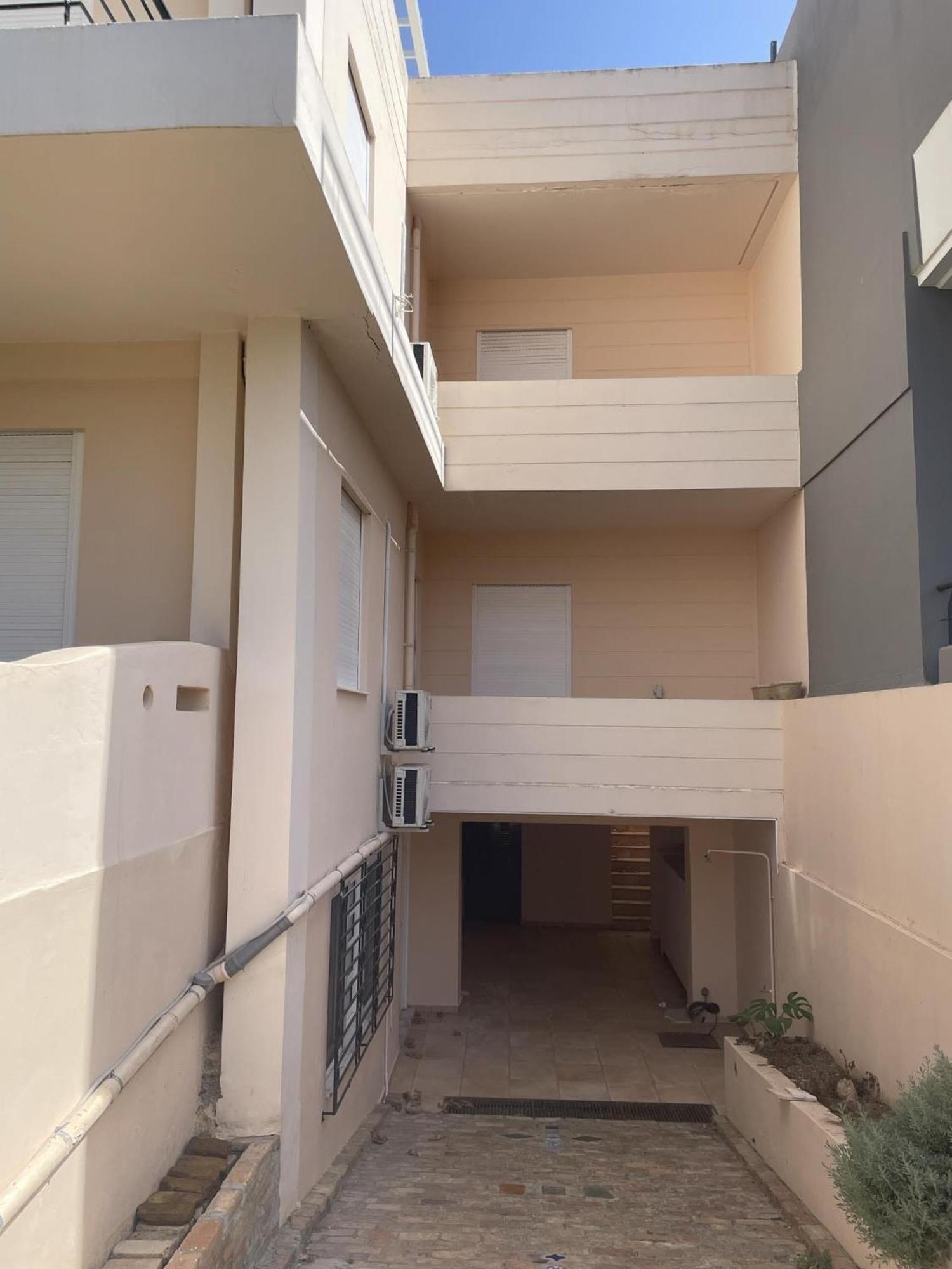 Iroko * Patras