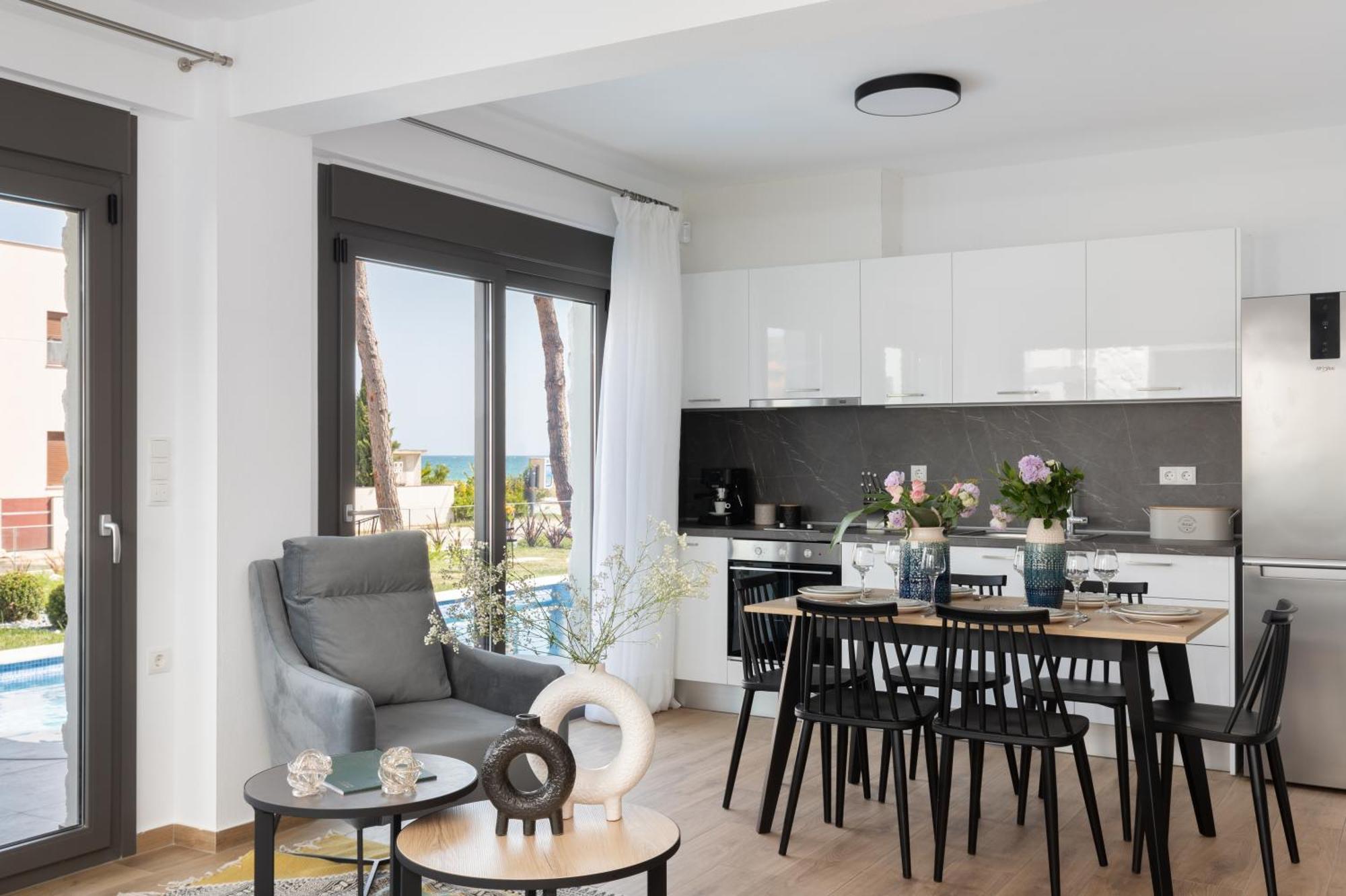 Apartment Sea Complex Ofrinion