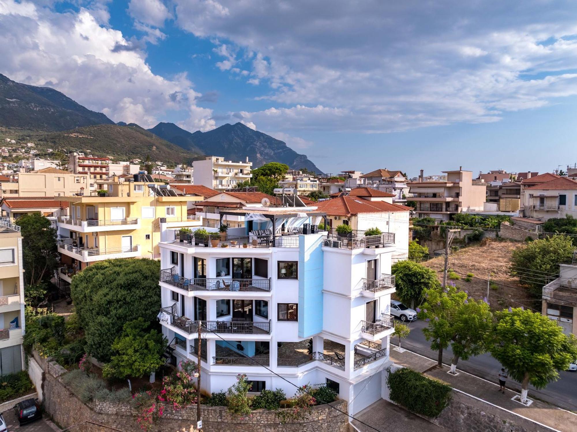 Magical Seaside Town Boutique Apts 1 Apartment
