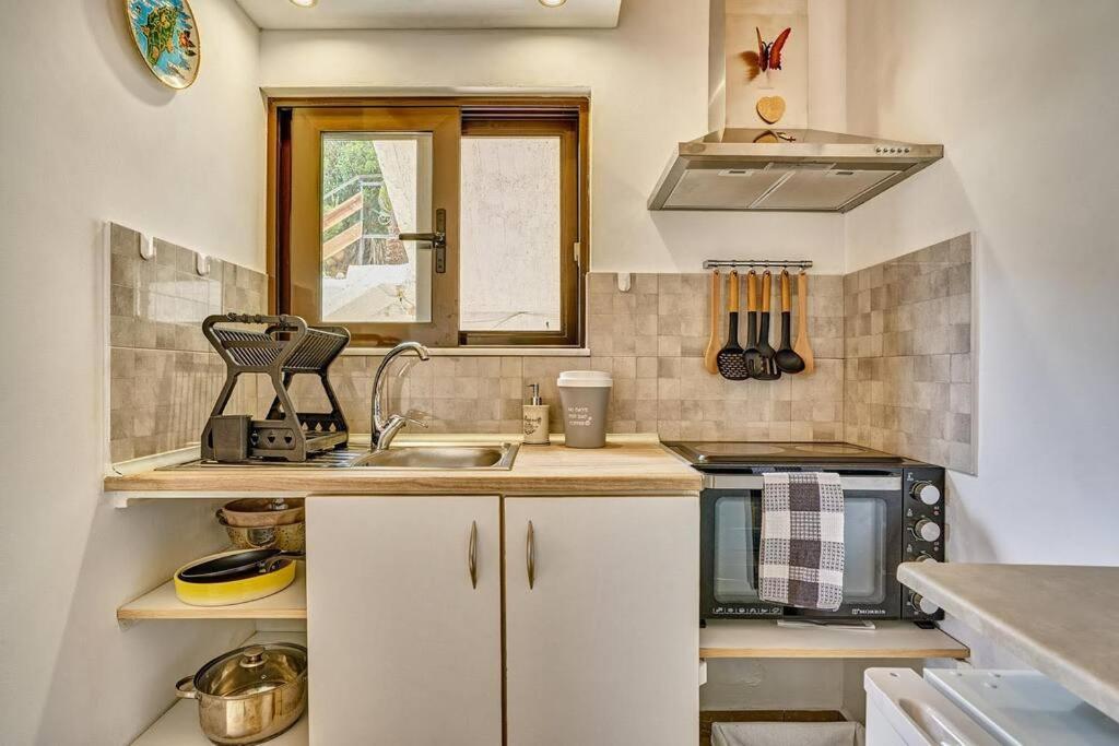 Valley View Apartment