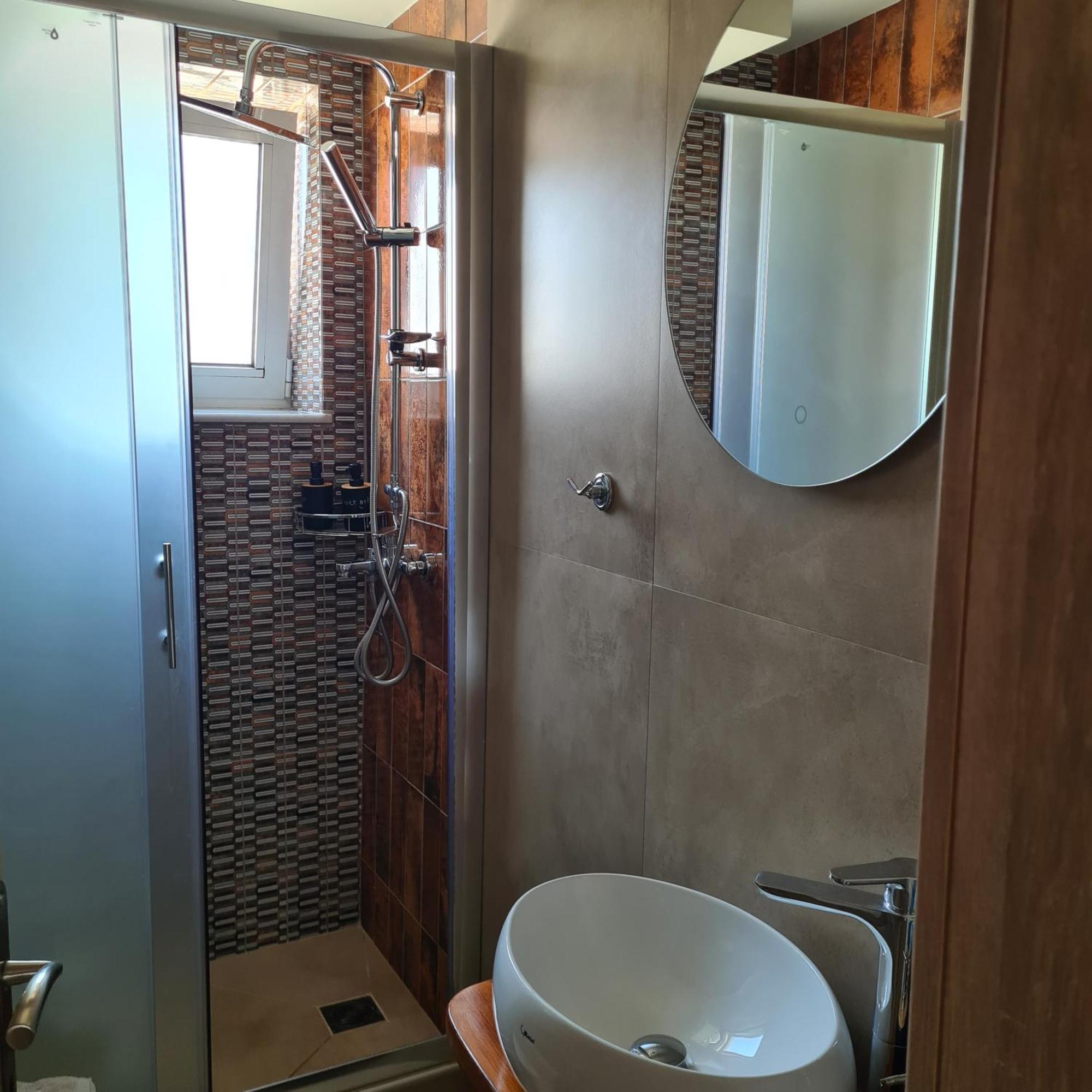 Fay's Luxury Loft Apartment