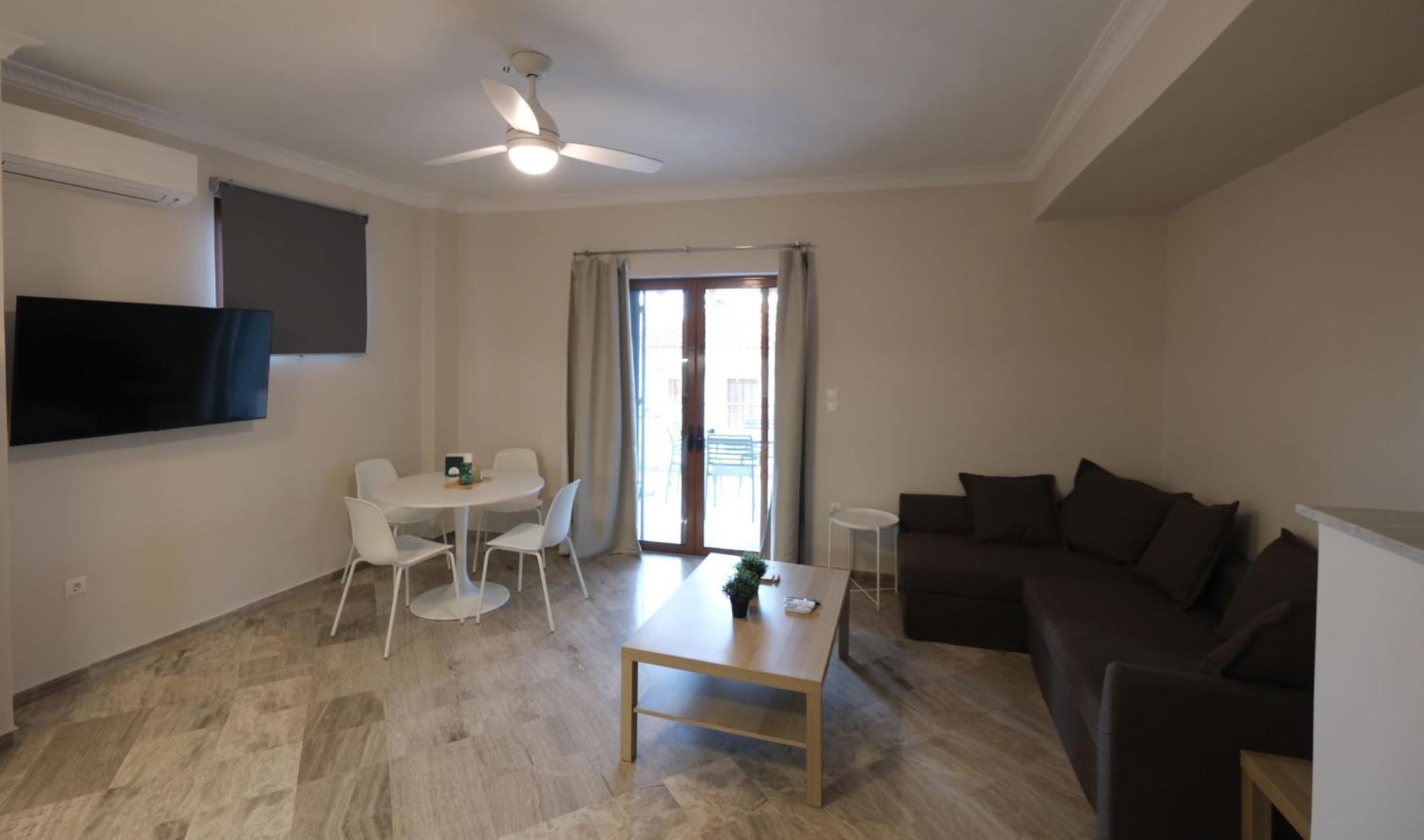 Central Apartments Kardamyli
