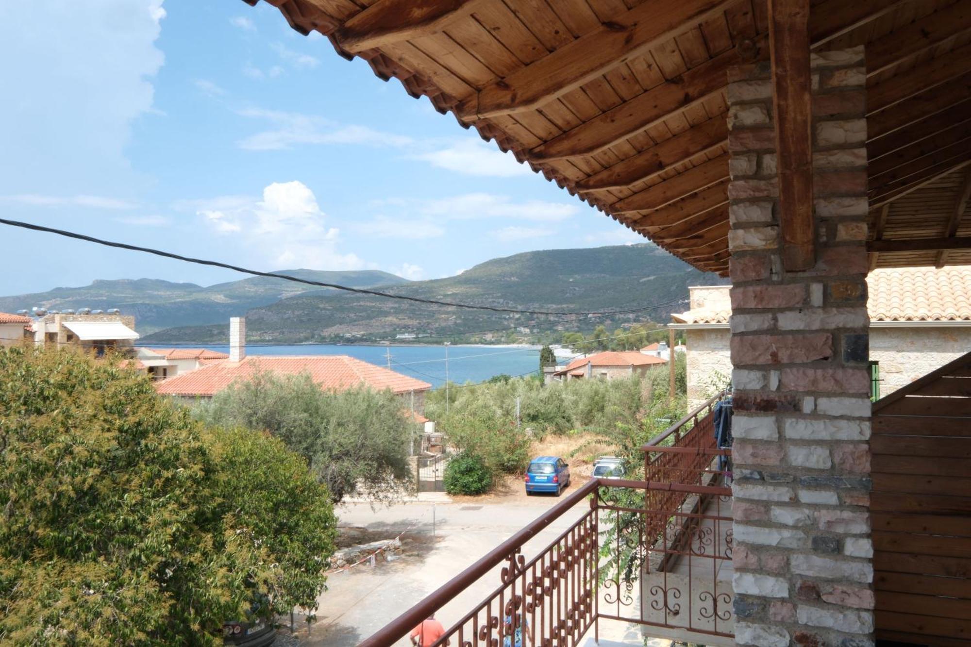 Central Apartments Kardamyli
