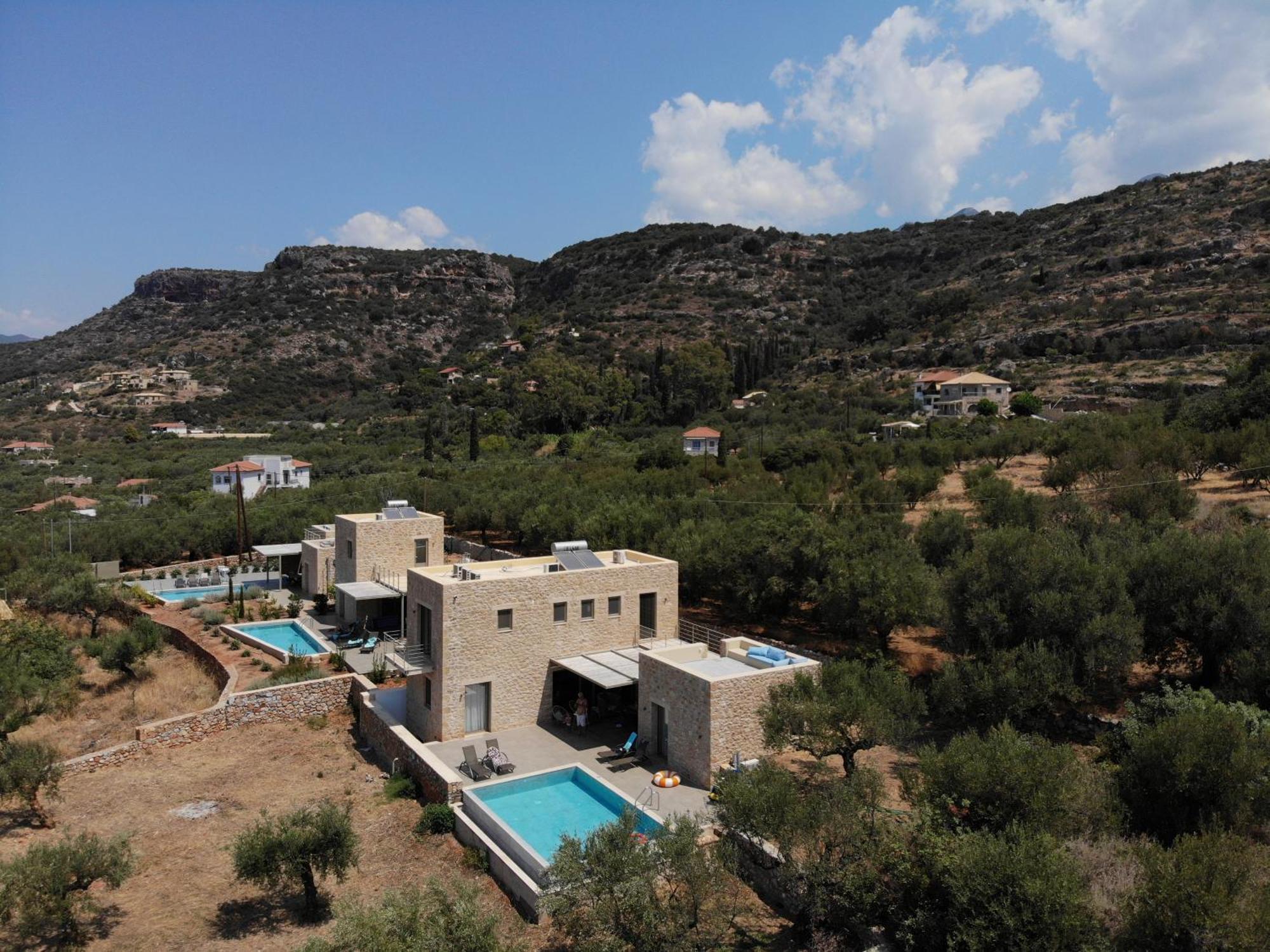 Villa Riverstone With Private Pools *