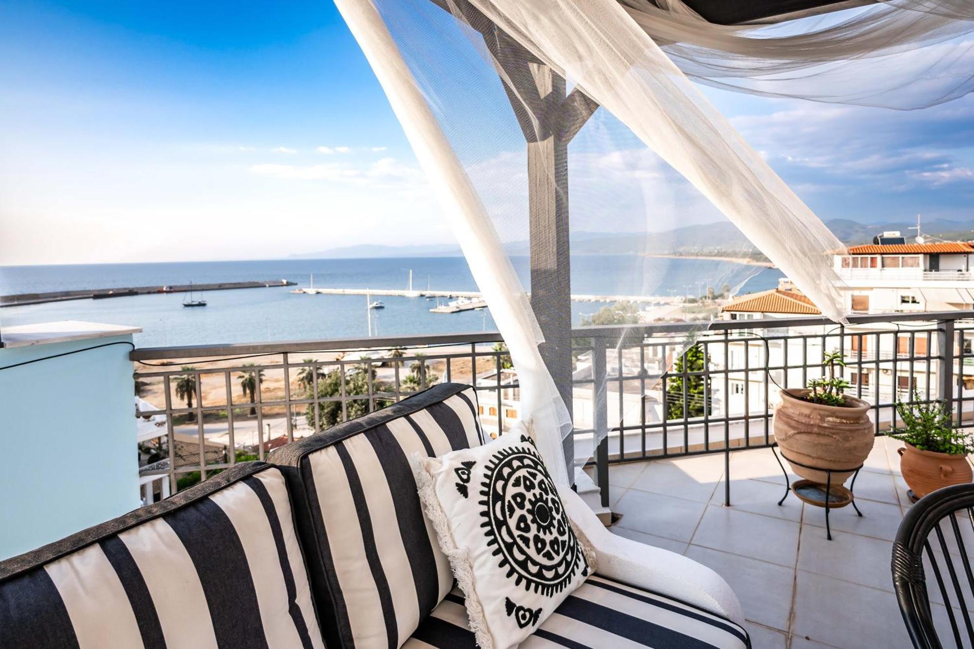 Magical Seaside Town Boutique Apts 1 *