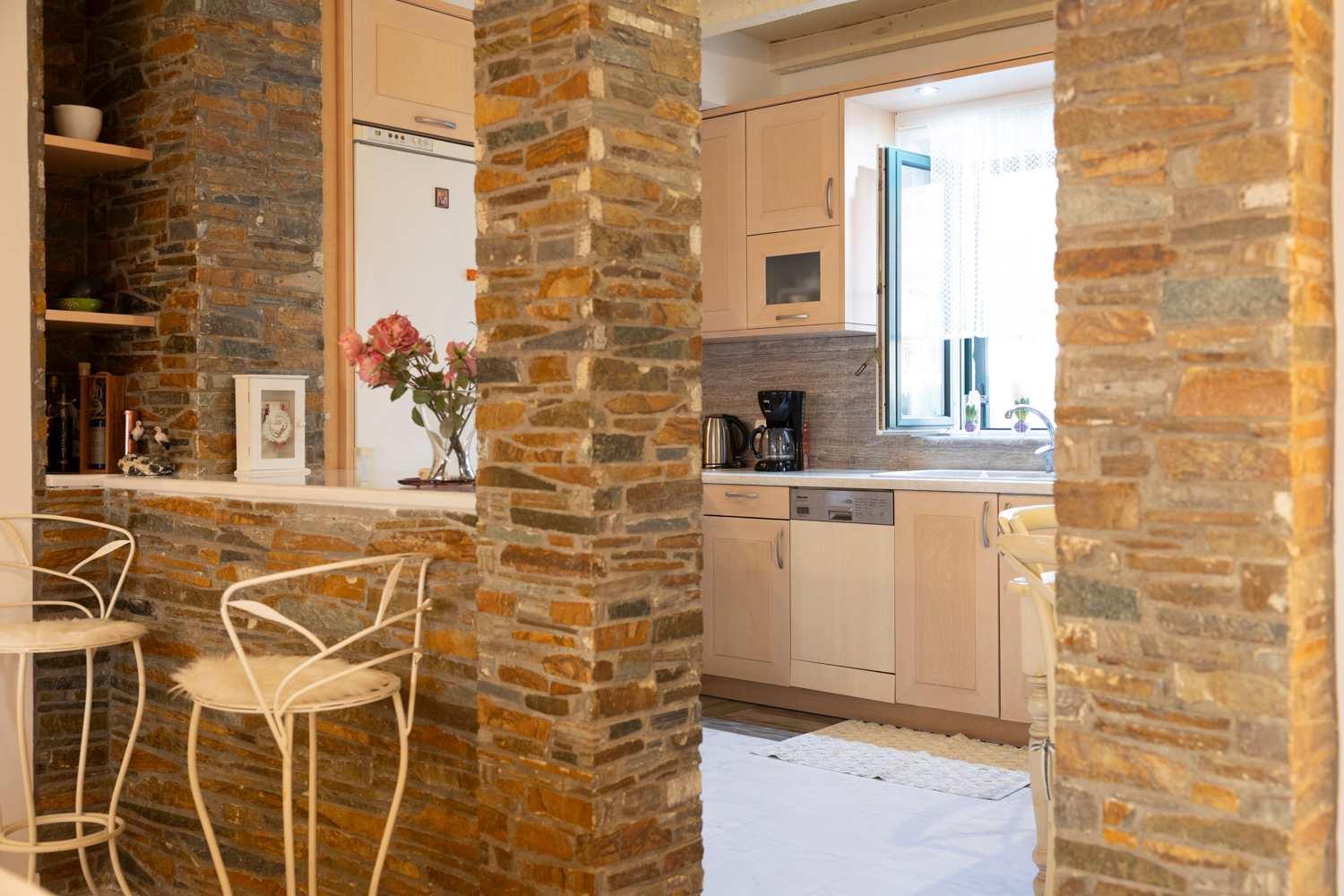 Stone Haven - Seafront Waves' Embrace Holiday home *