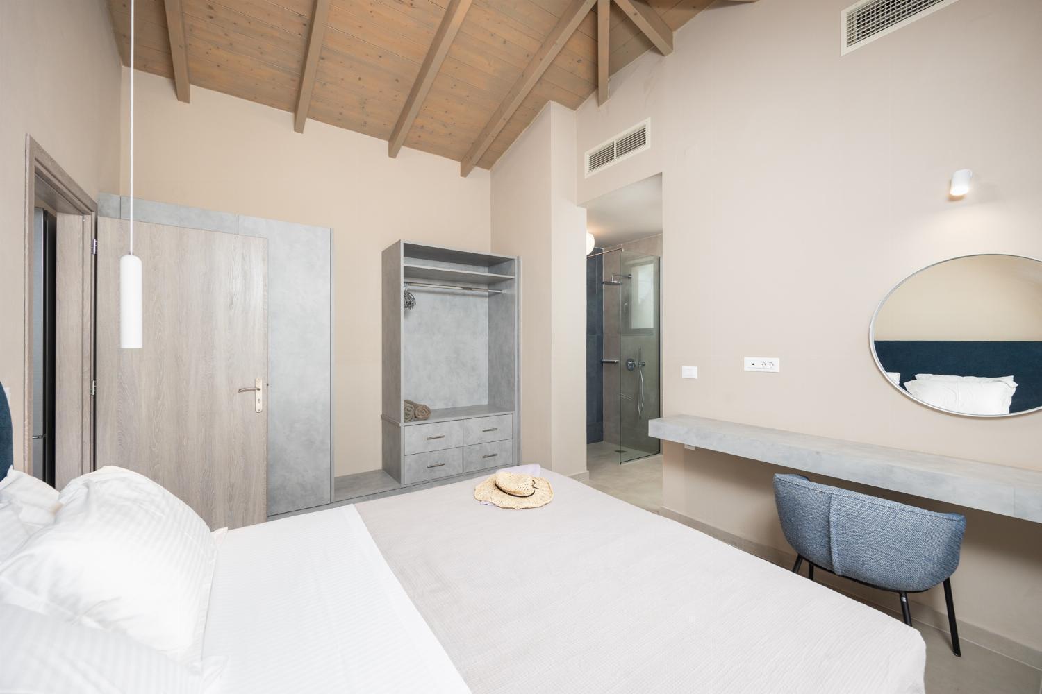 Margarita Villa *