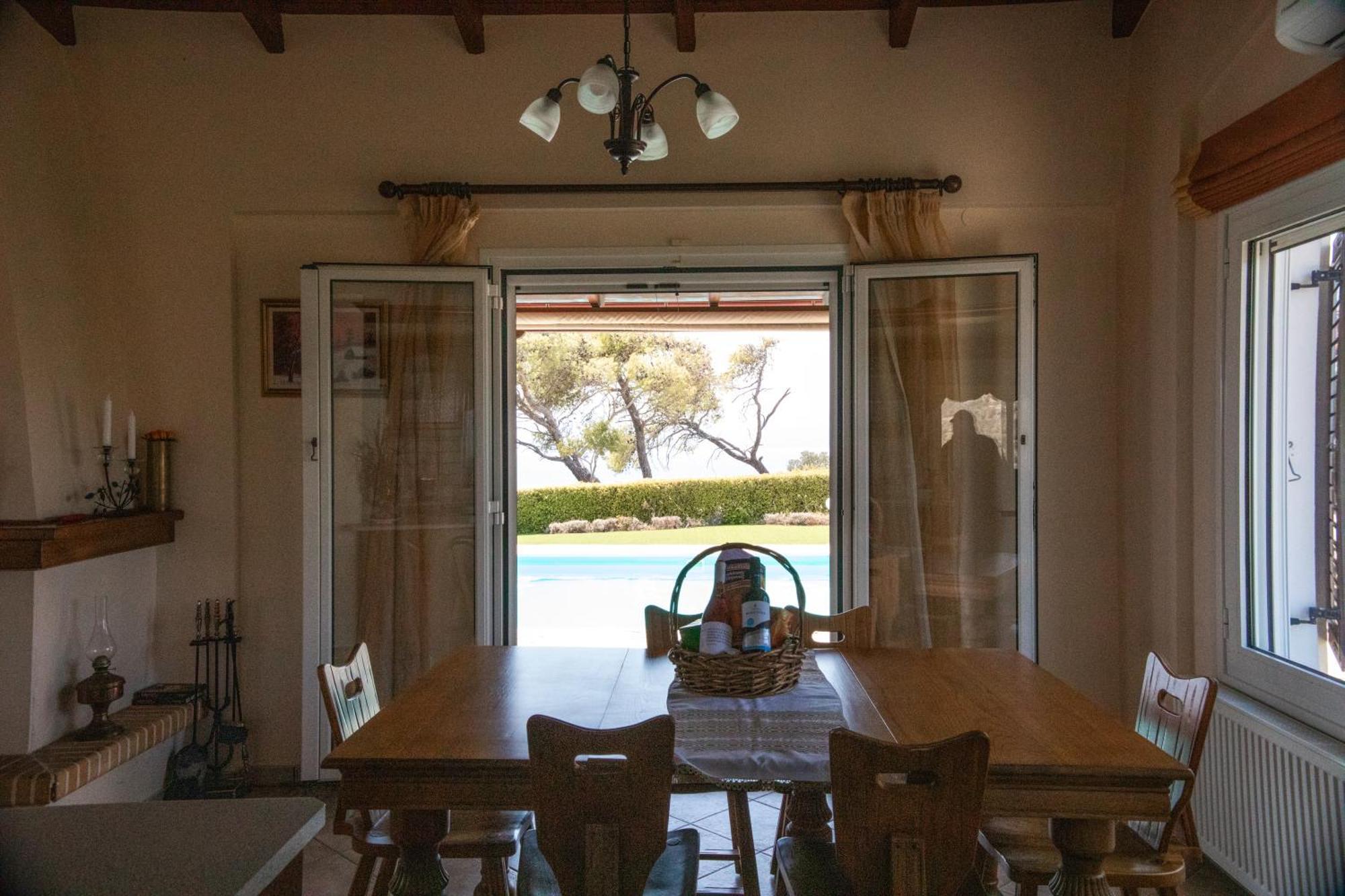Lahtagas Estate With Private Swimming Pool *