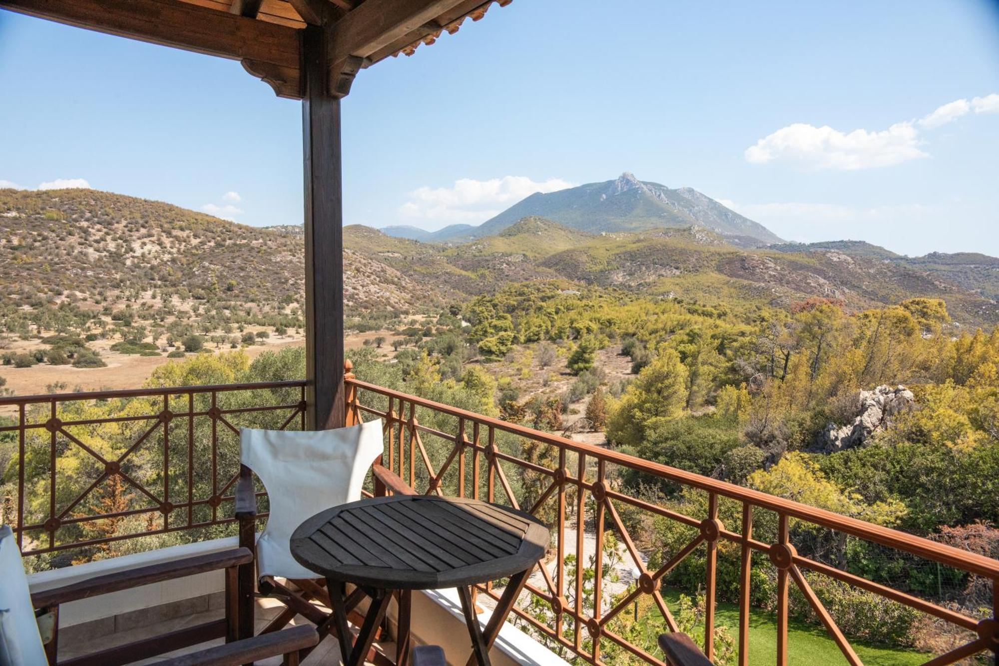 Lahtagas Estate With Private Swimming Pool * Loutraki (Corinthia)
