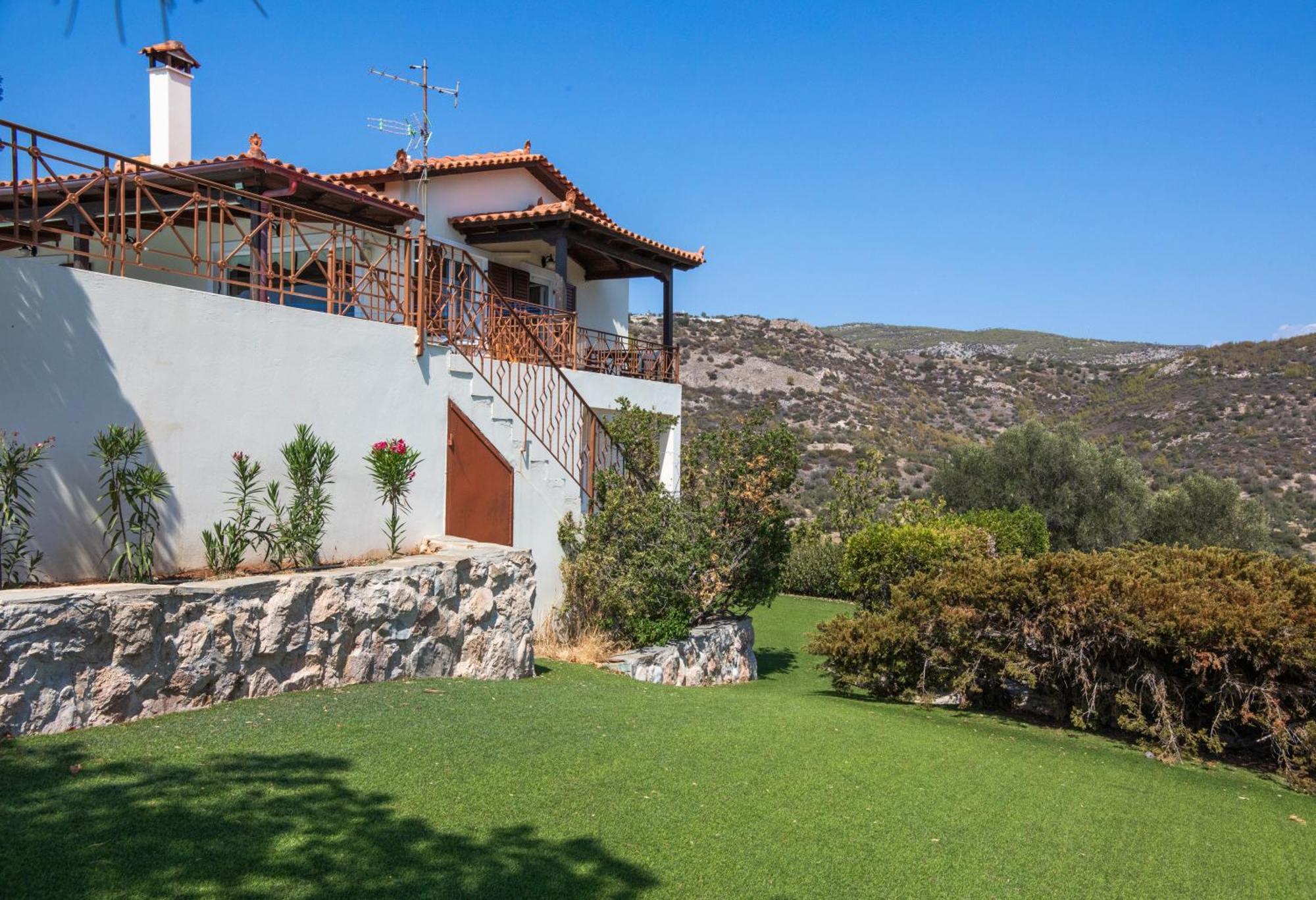 Lahtagas Estate With Private Swimming Pool *