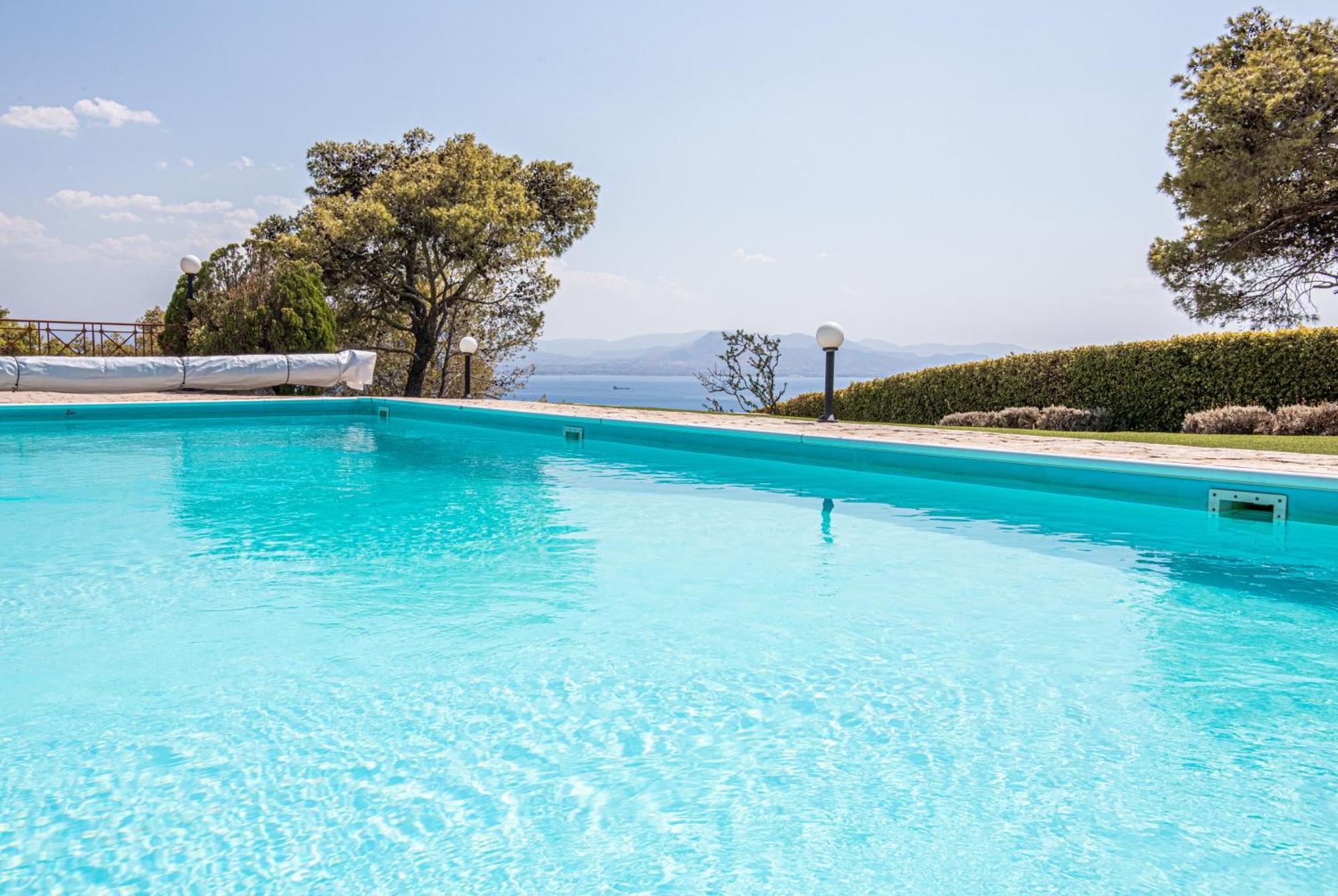 Lahtagas Estate With Private Swimming Pool