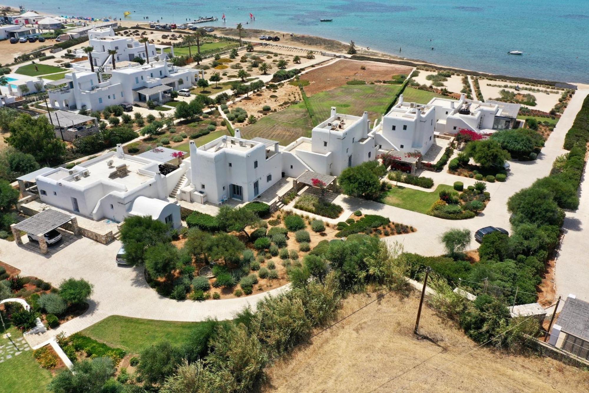 Sunray Front 2 Bedroom House Next To Kite Sports Parikia (Paros)