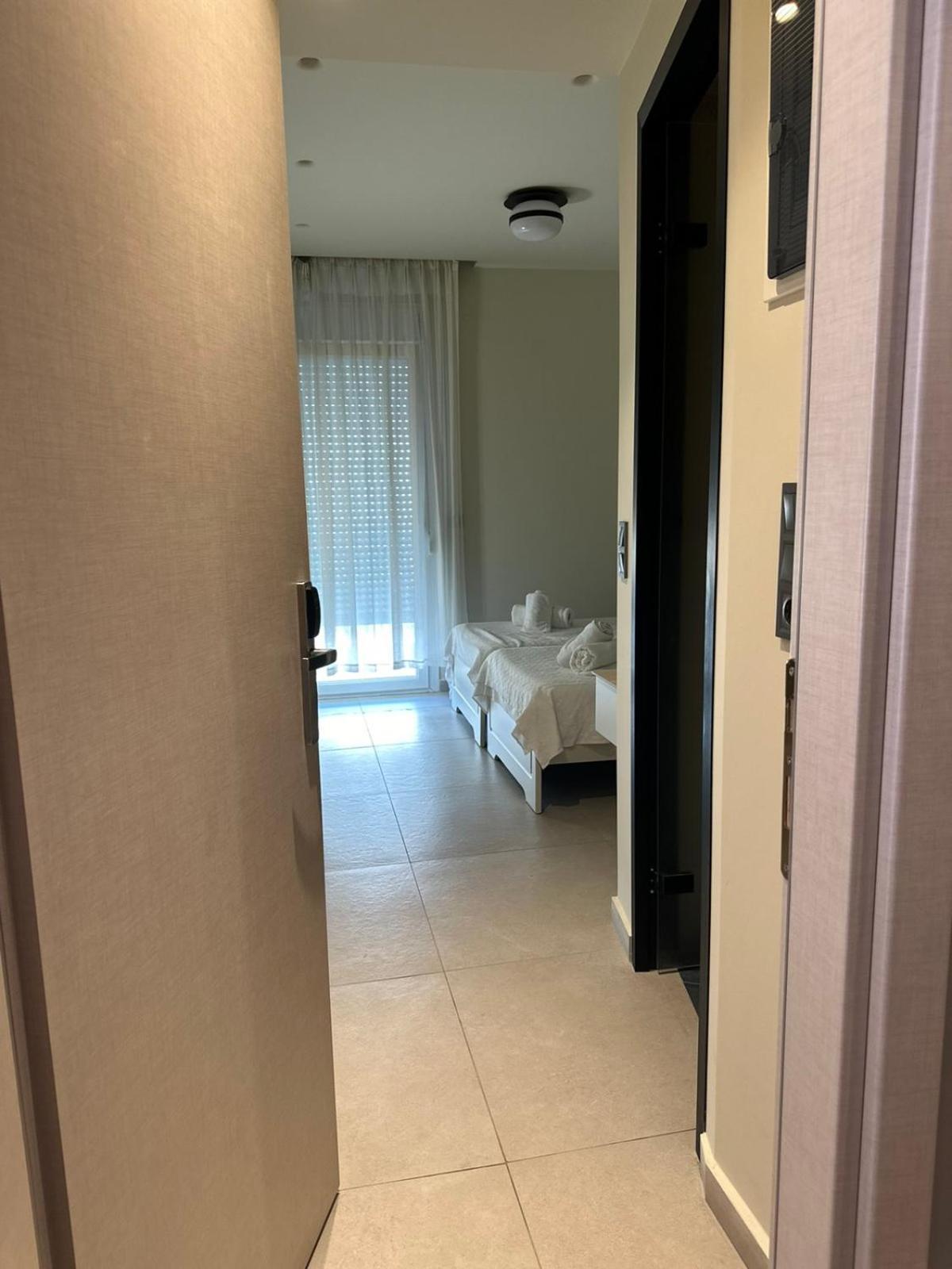 Anemos Hotel *