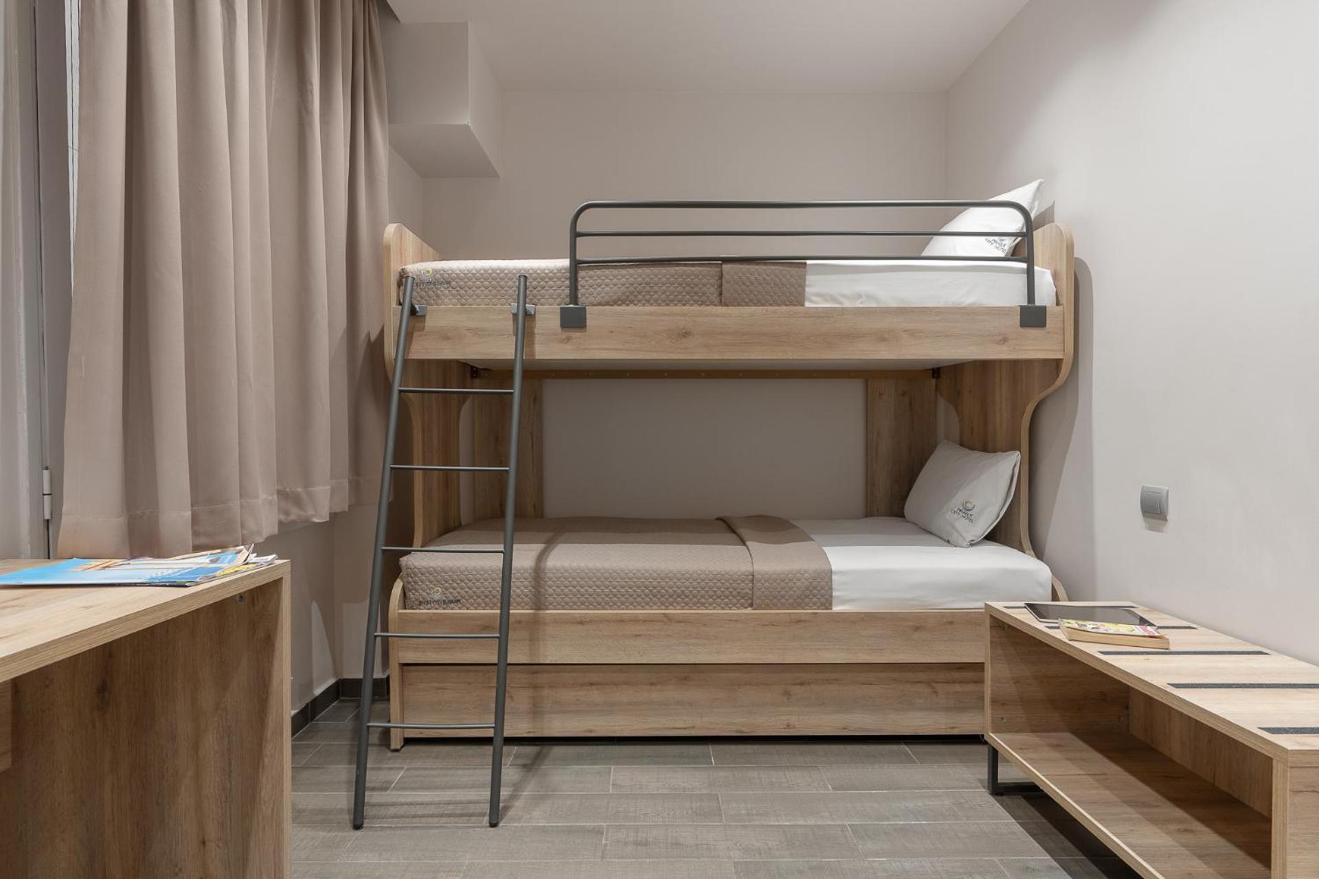 Piraeus City Hotel 3*