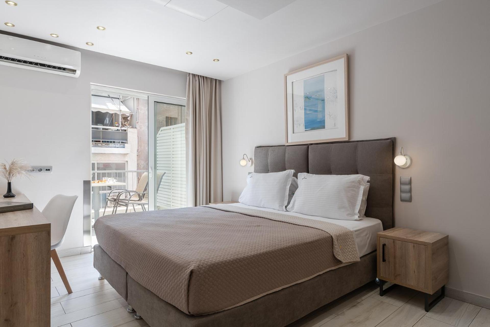 Piraeus City Hotel 3*
