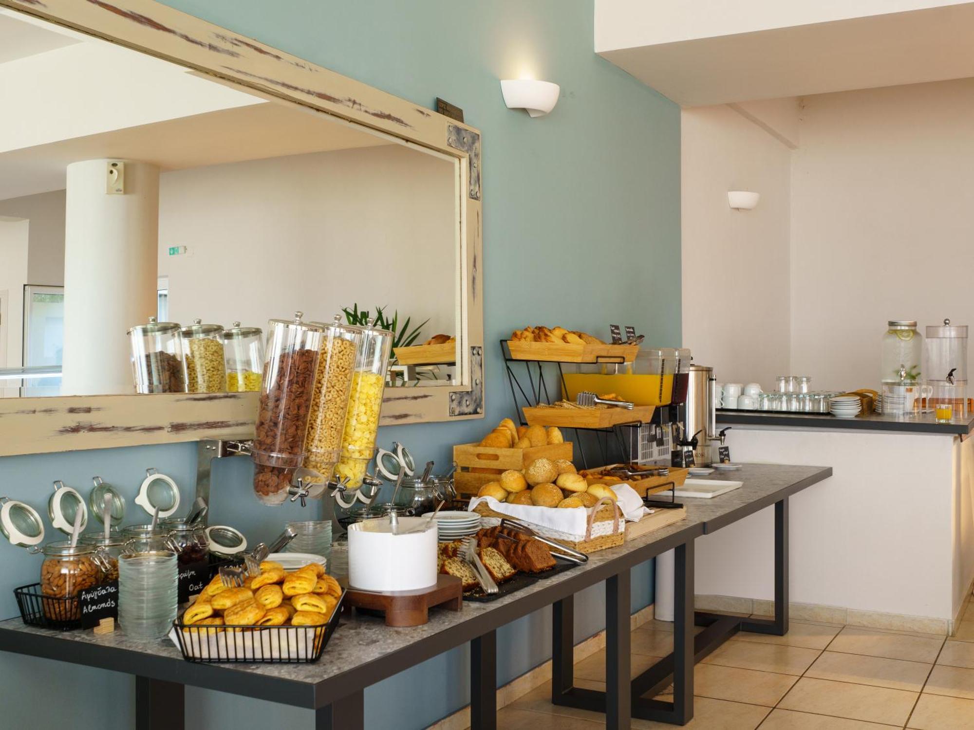 Niforeika Beach Hotel
