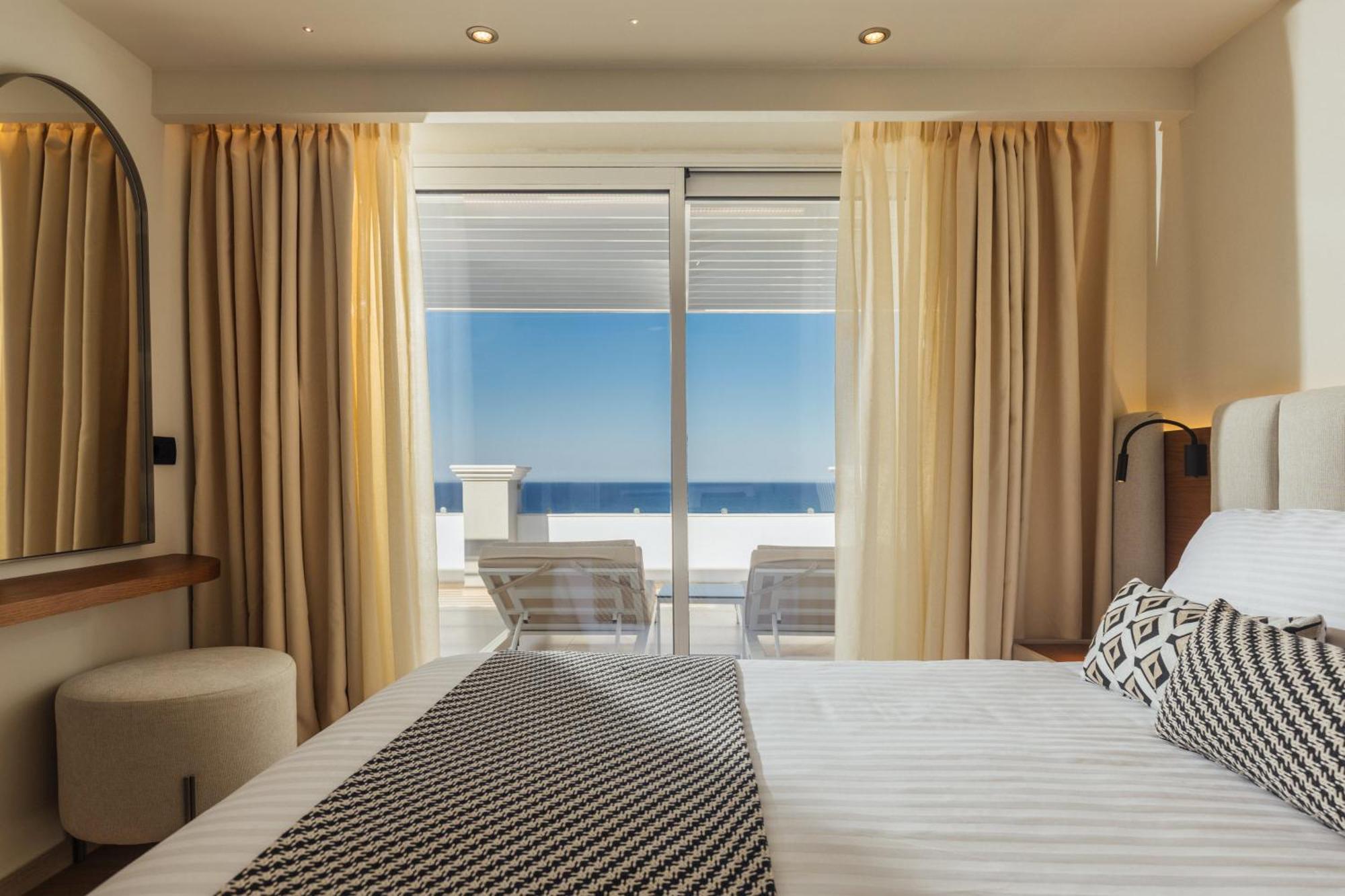 Hotel Alexandra & 4*