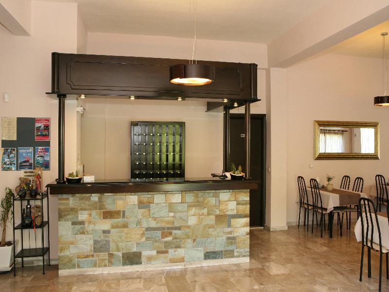 Kalives Hotel 3*