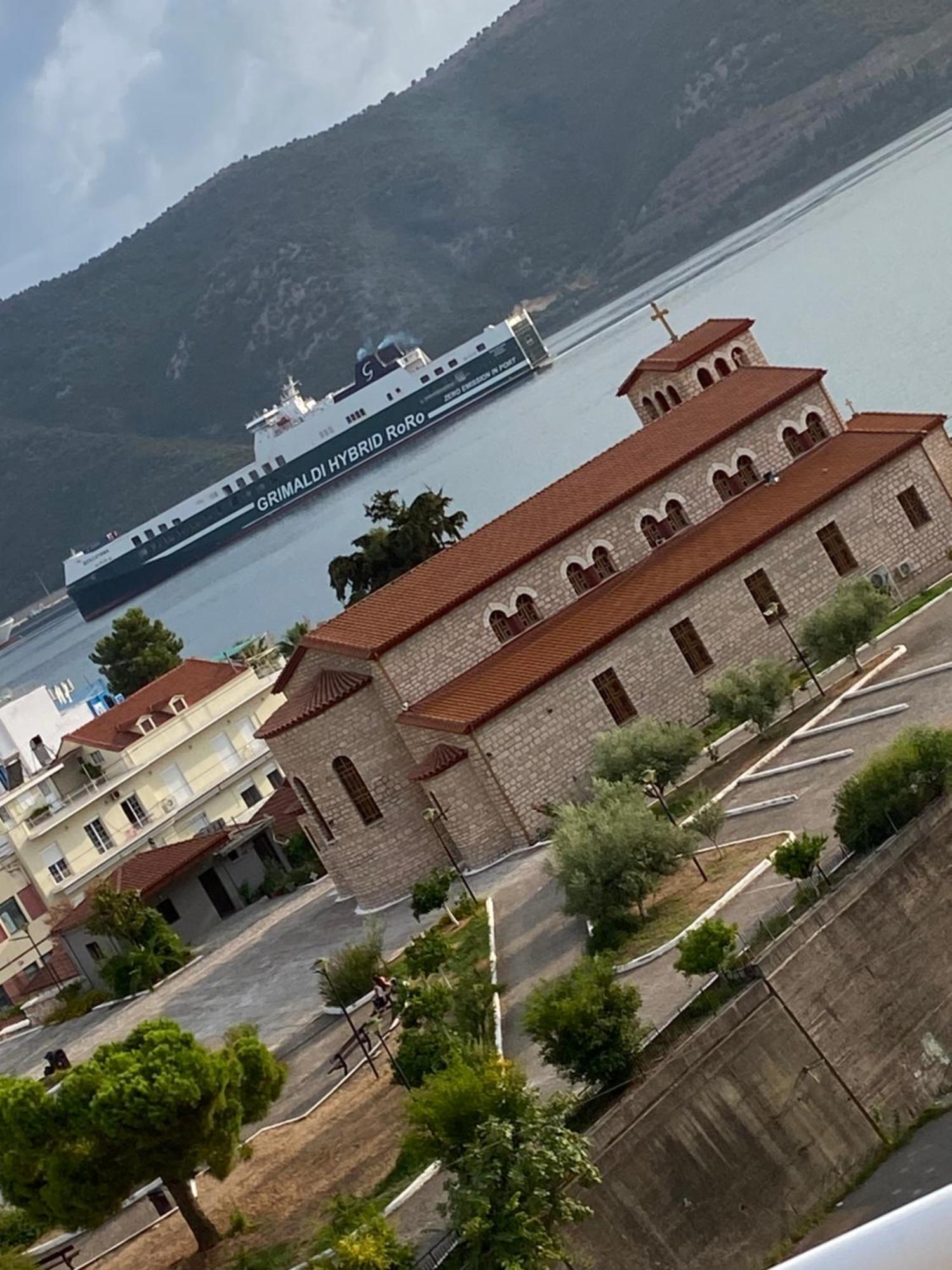 Maria's Roomstudios Flats To Let Seaside Heart Chantzara Spyropoulos Apartment