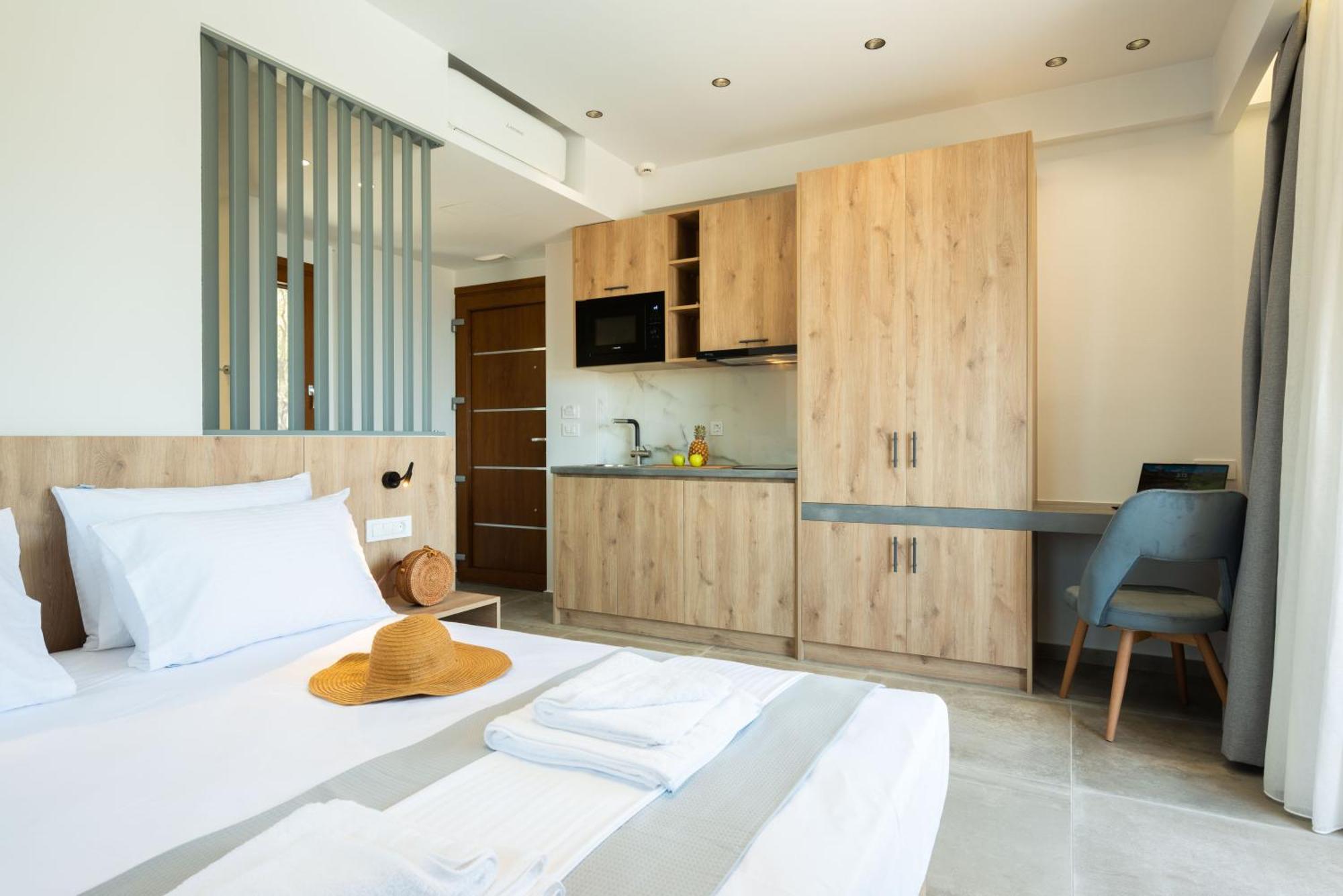 Neoma Luxury - Adults Only *