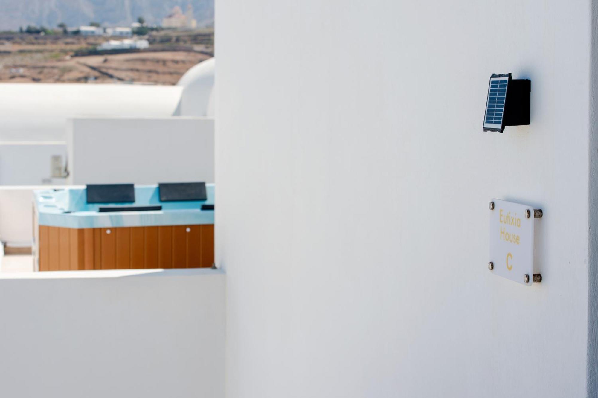 Eutixia House Apartment