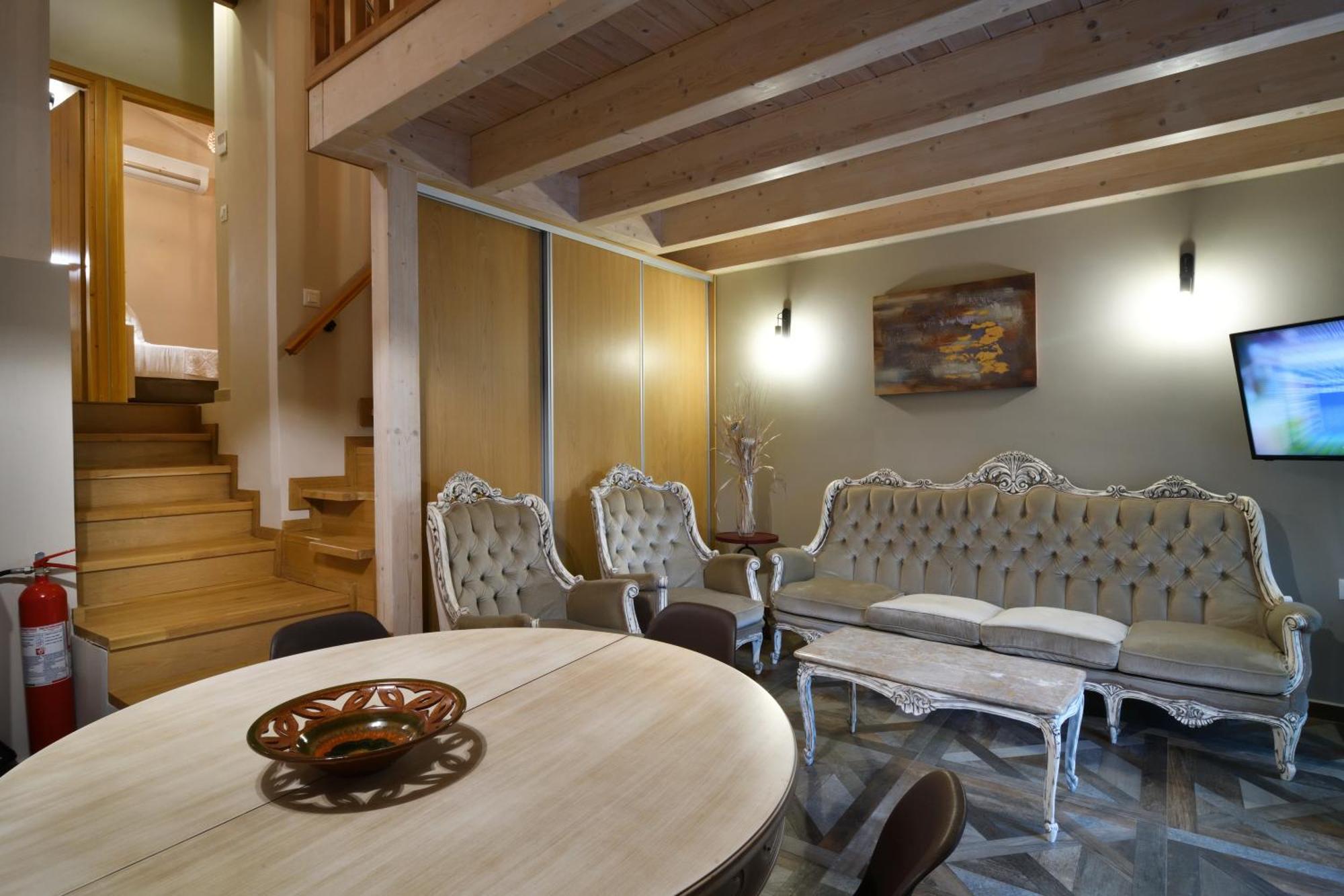 Alexandras's Mansion - Fragkia's House Villa *