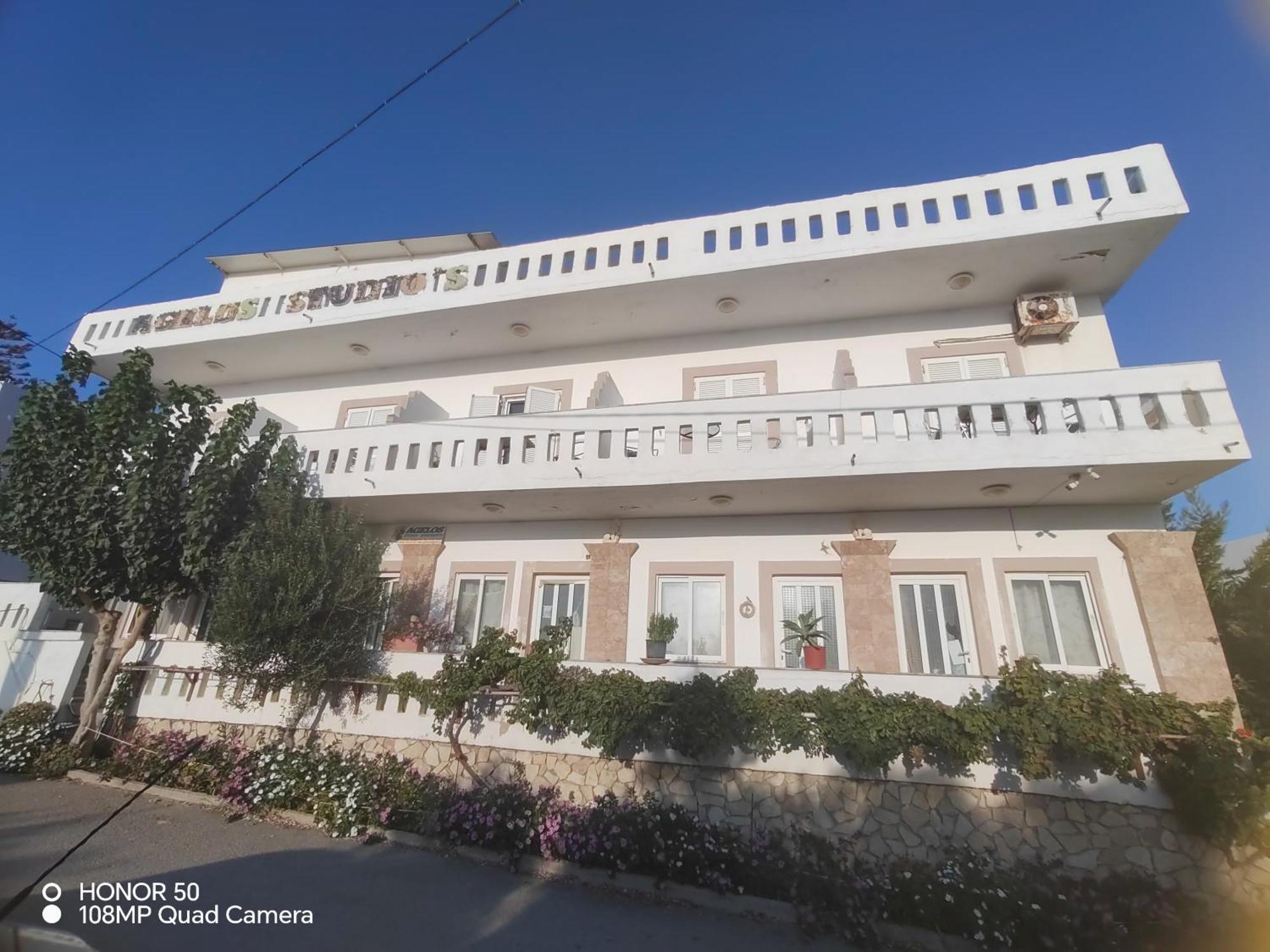 Agelos Studios Aparthotel