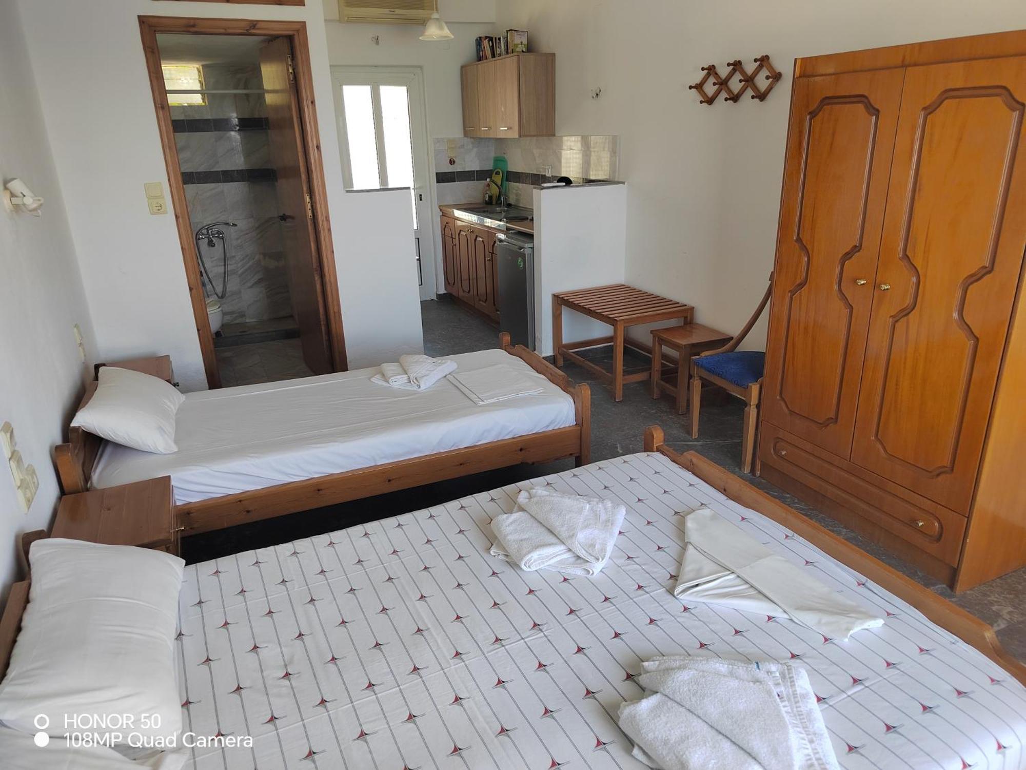 Agelos Studios Aparthotel *