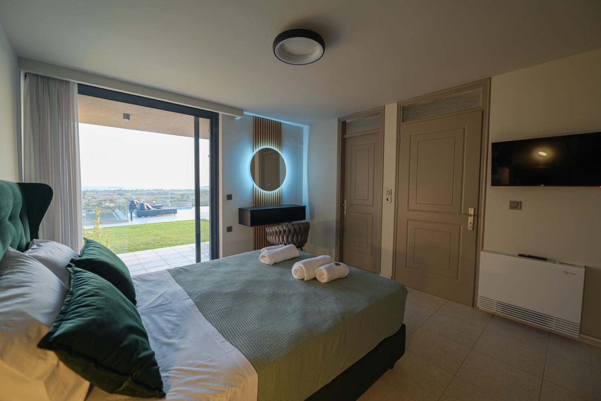 Reina Del Cielo Luxury