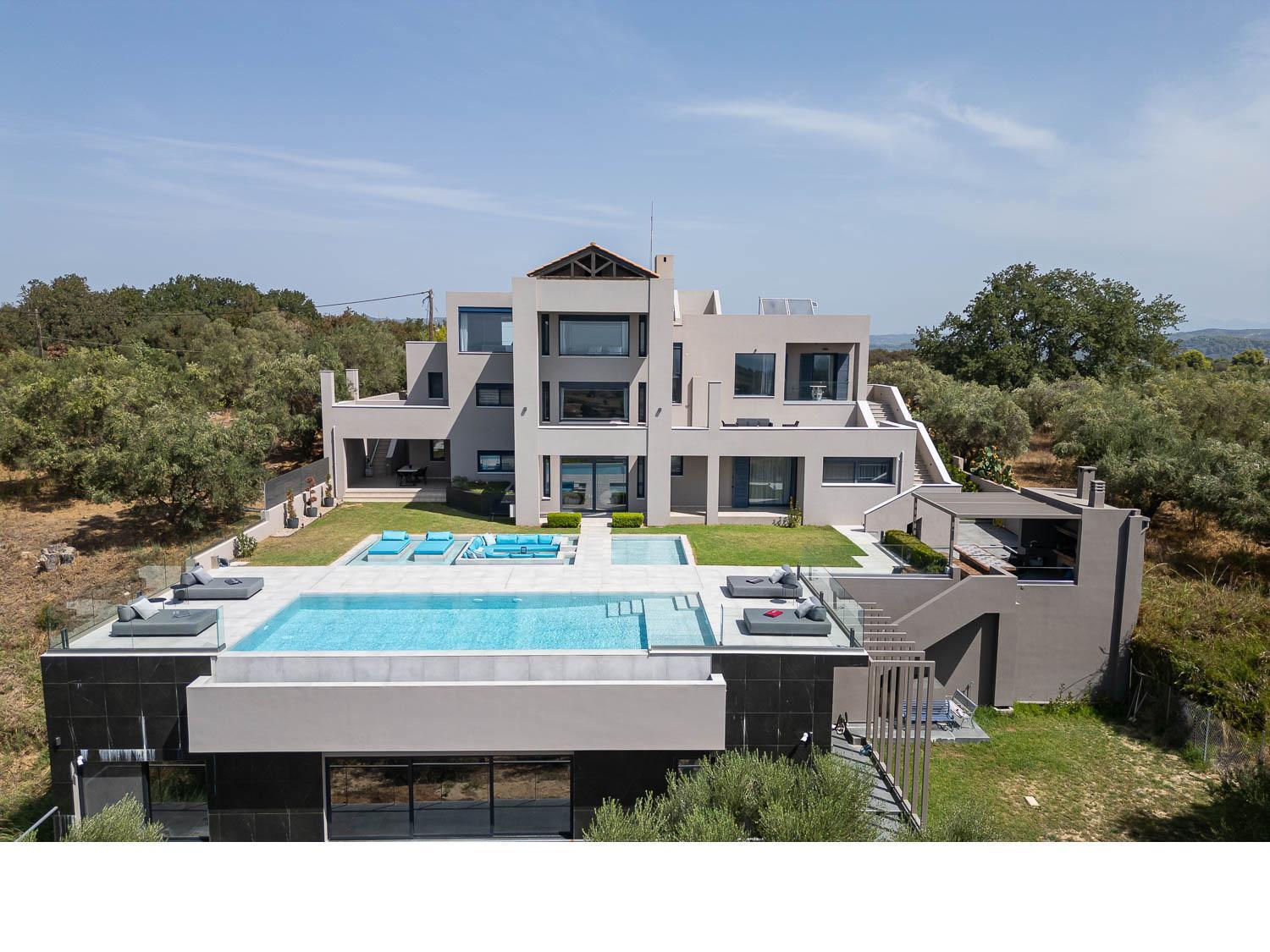 Reina Del Cielo Luxury Villa