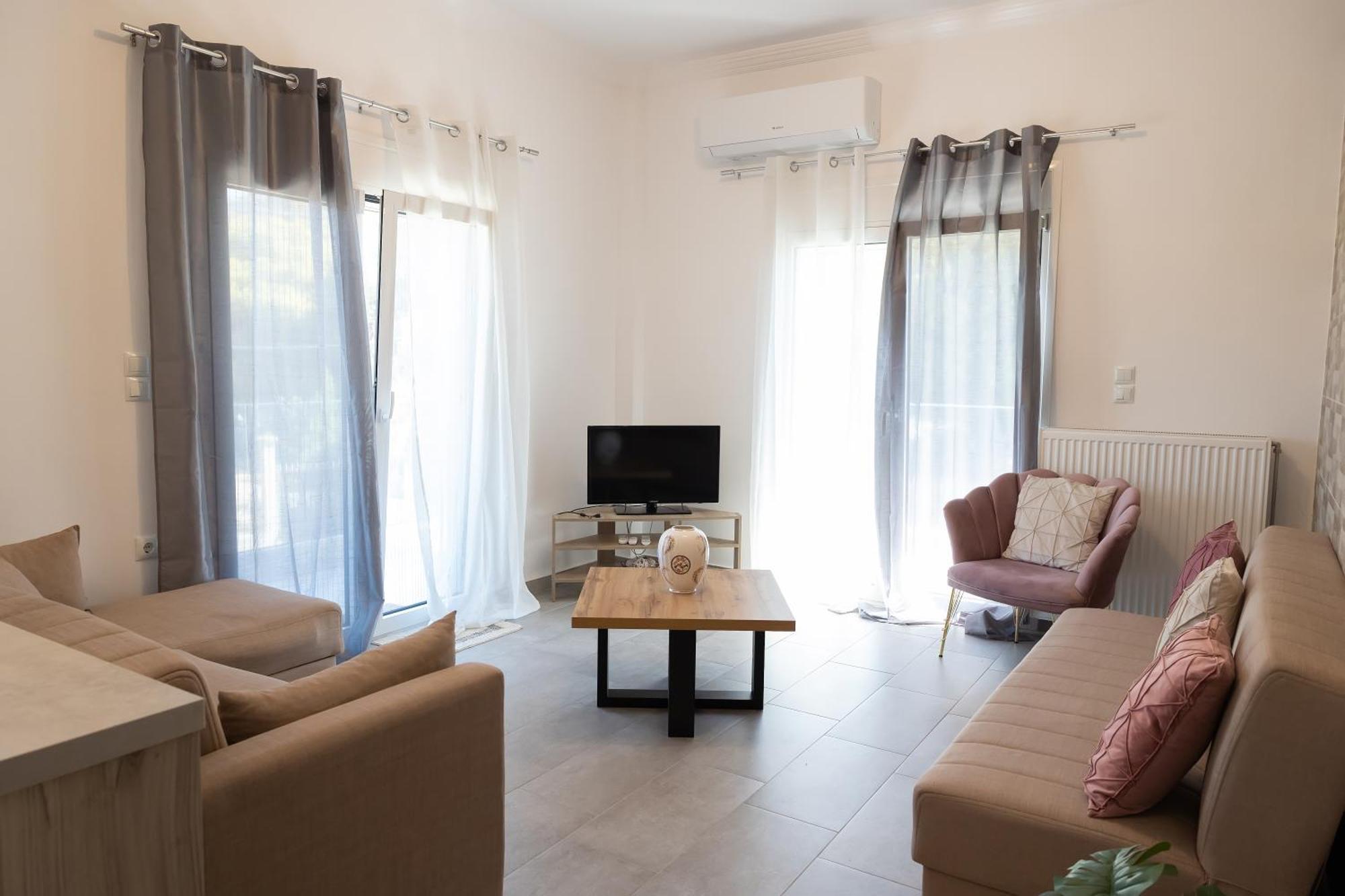 The Pines Apartment Palaia Fokaia