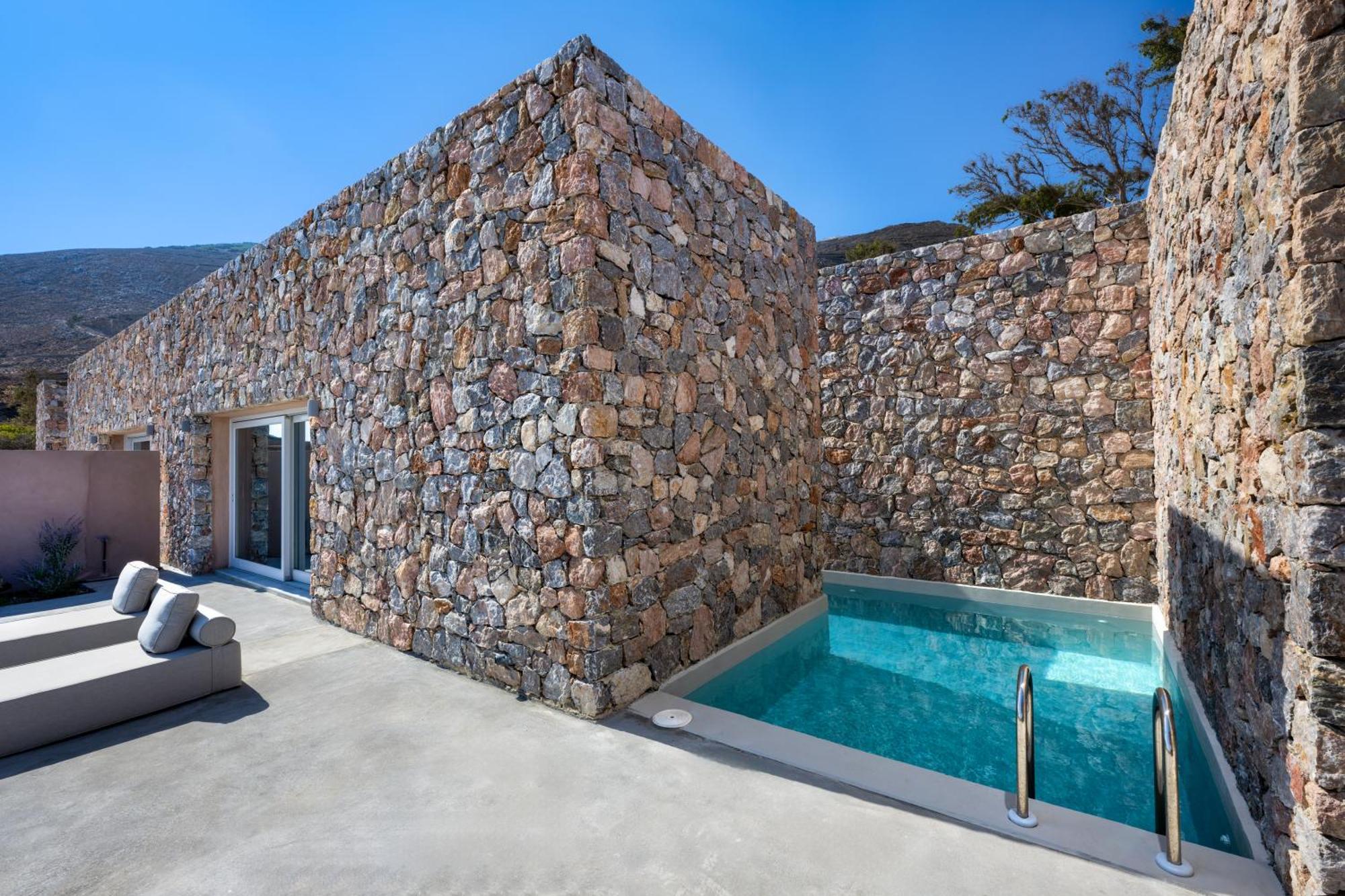 Felicity Cave Villa *