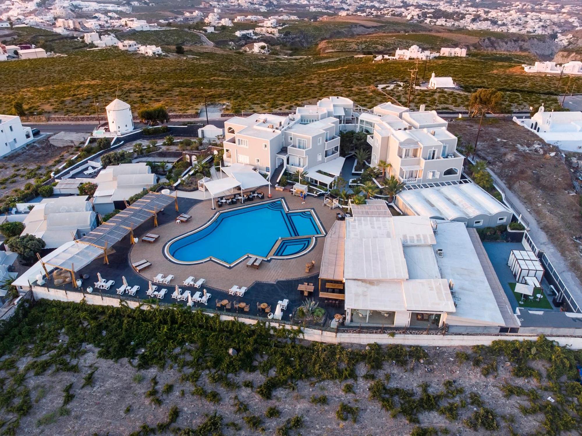 Orizontes Santorini Pyrgos Kallistis