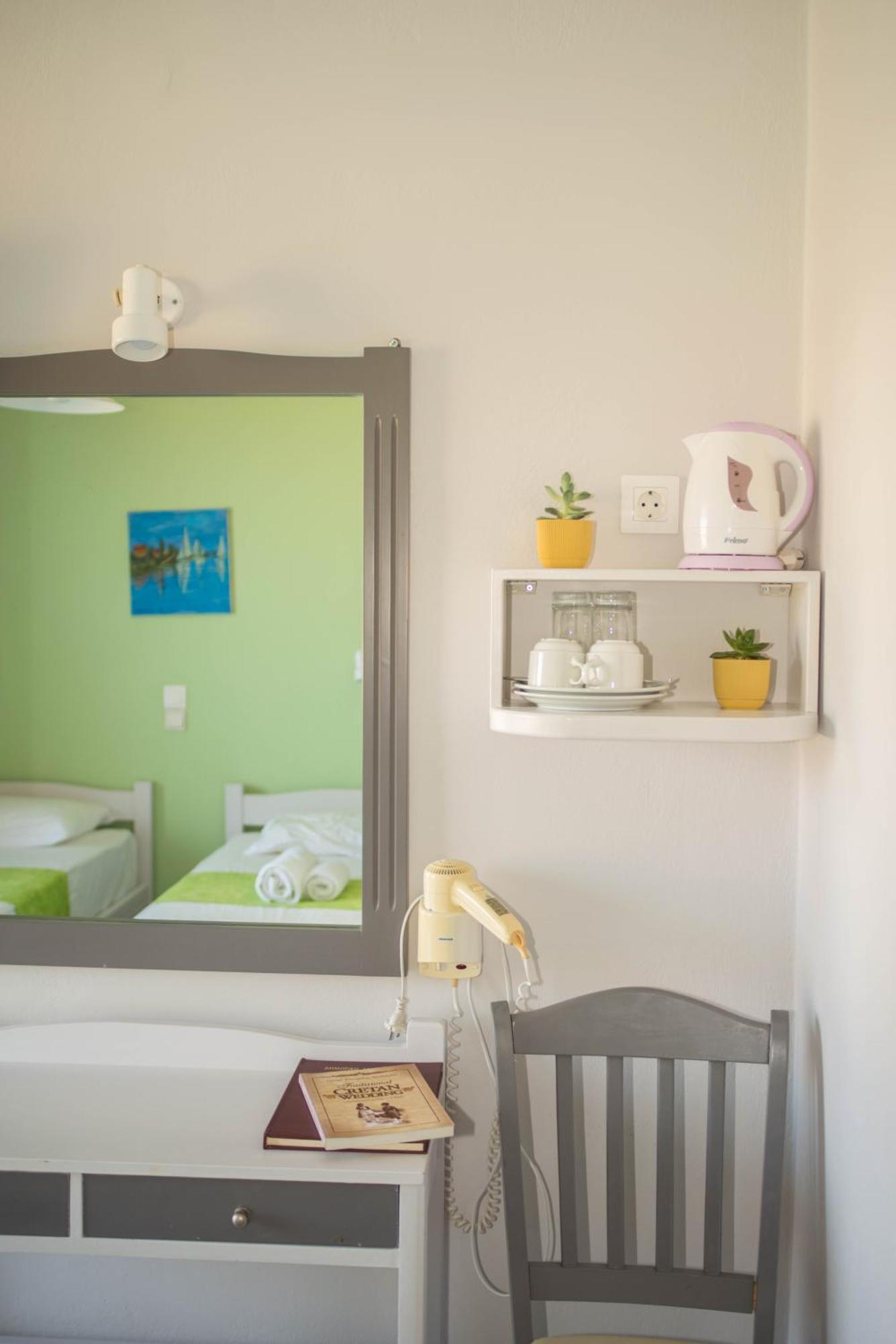 Hotel Nereides 3*