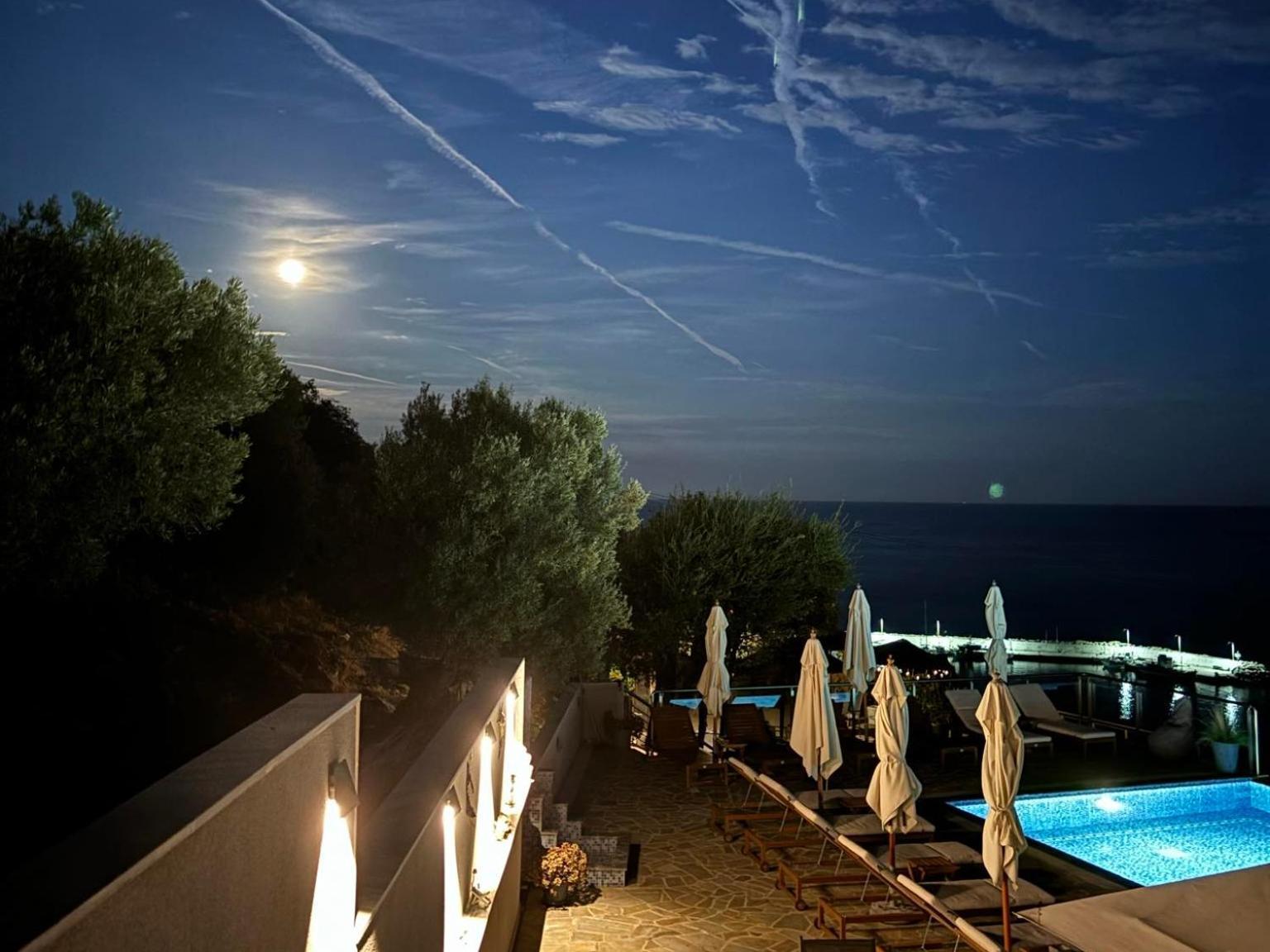Thea 3* Sarti