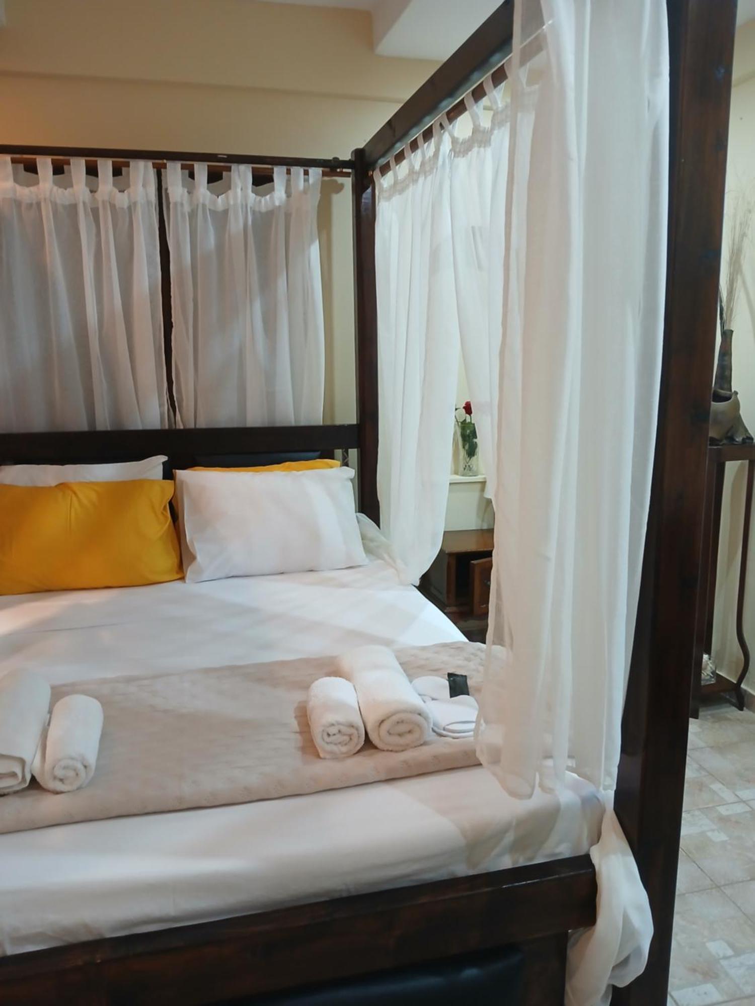 Aspalathus Gold Villa *
