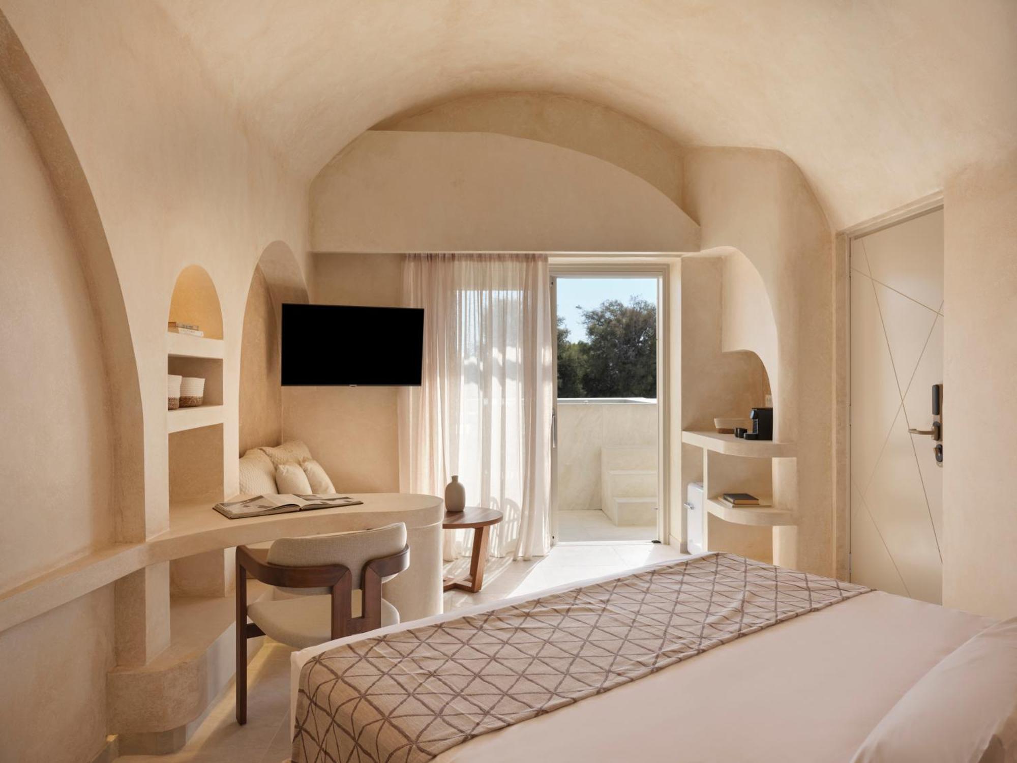 Heyday Luxury Hotel Perissa (Santorini)