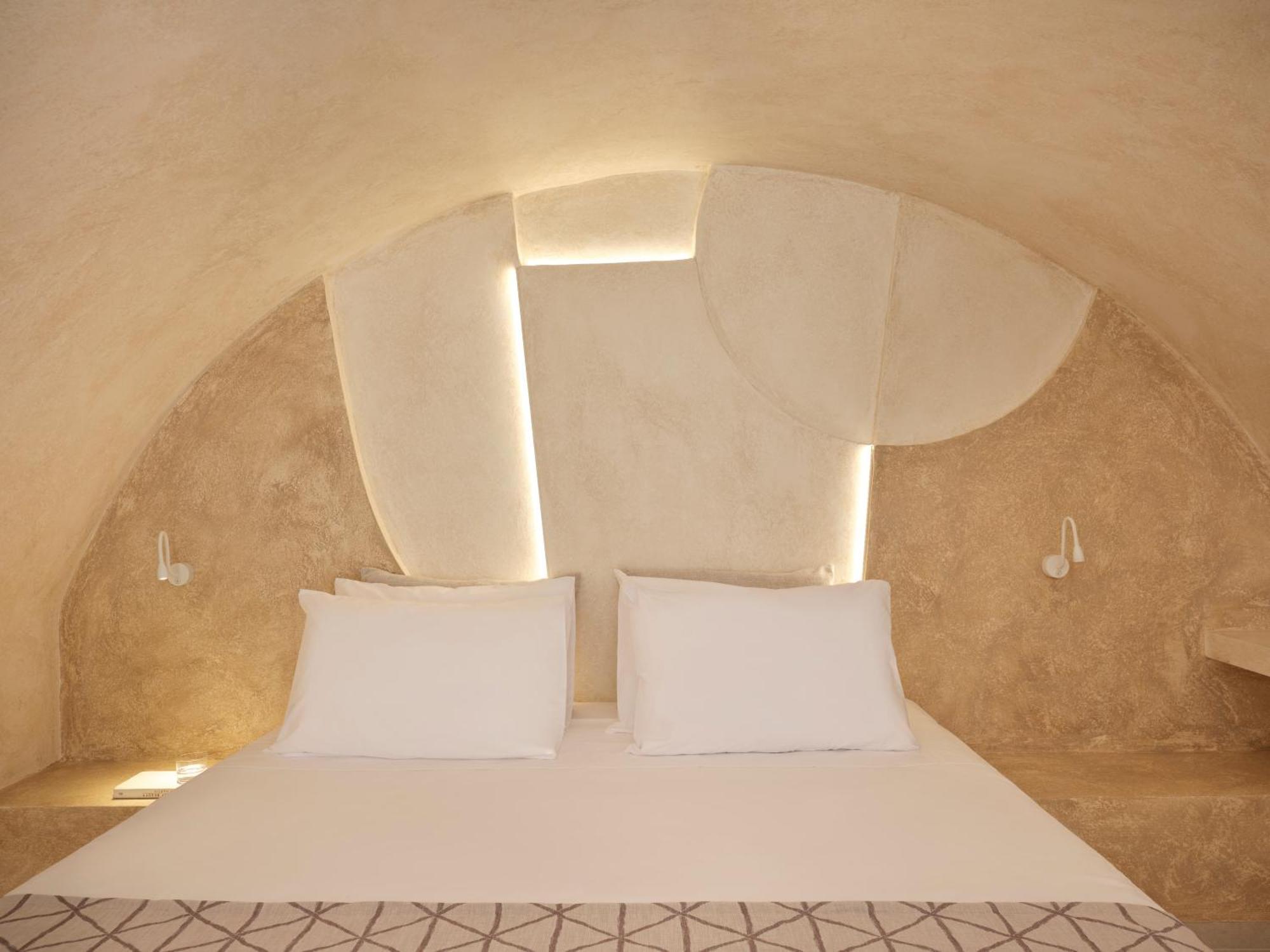 Heyday Luxury Hotel *