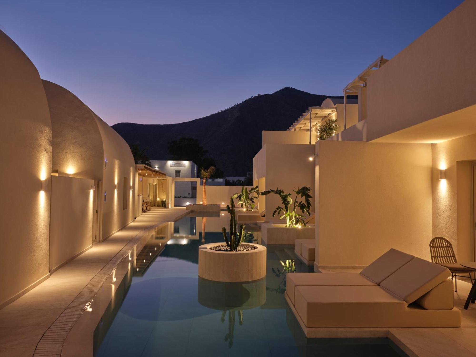 Heyday Luxury Hotel *