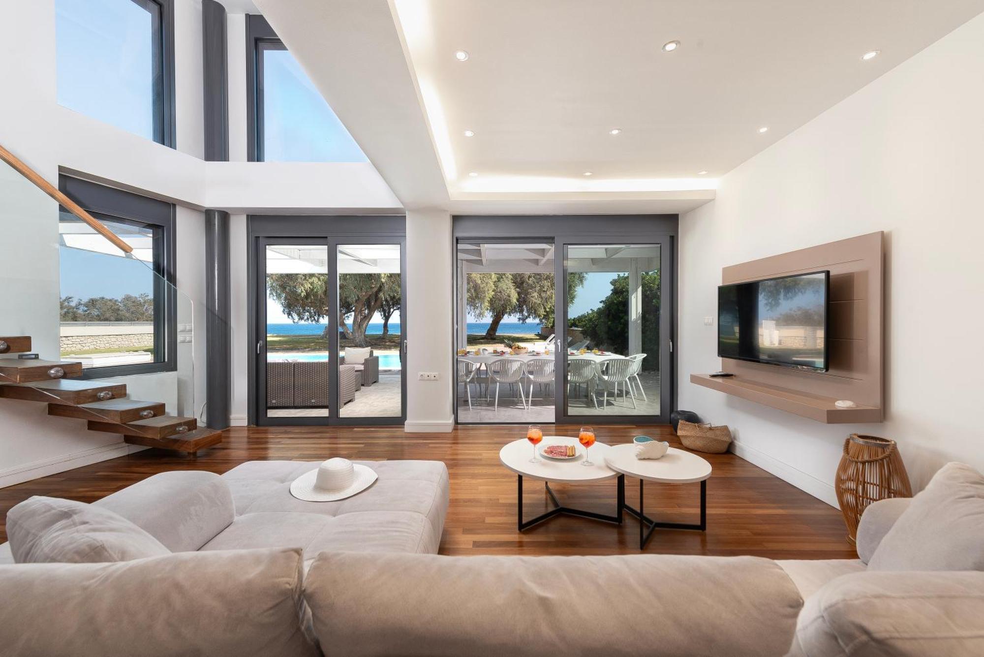 Villa Kiotari Dream Beachfront *
