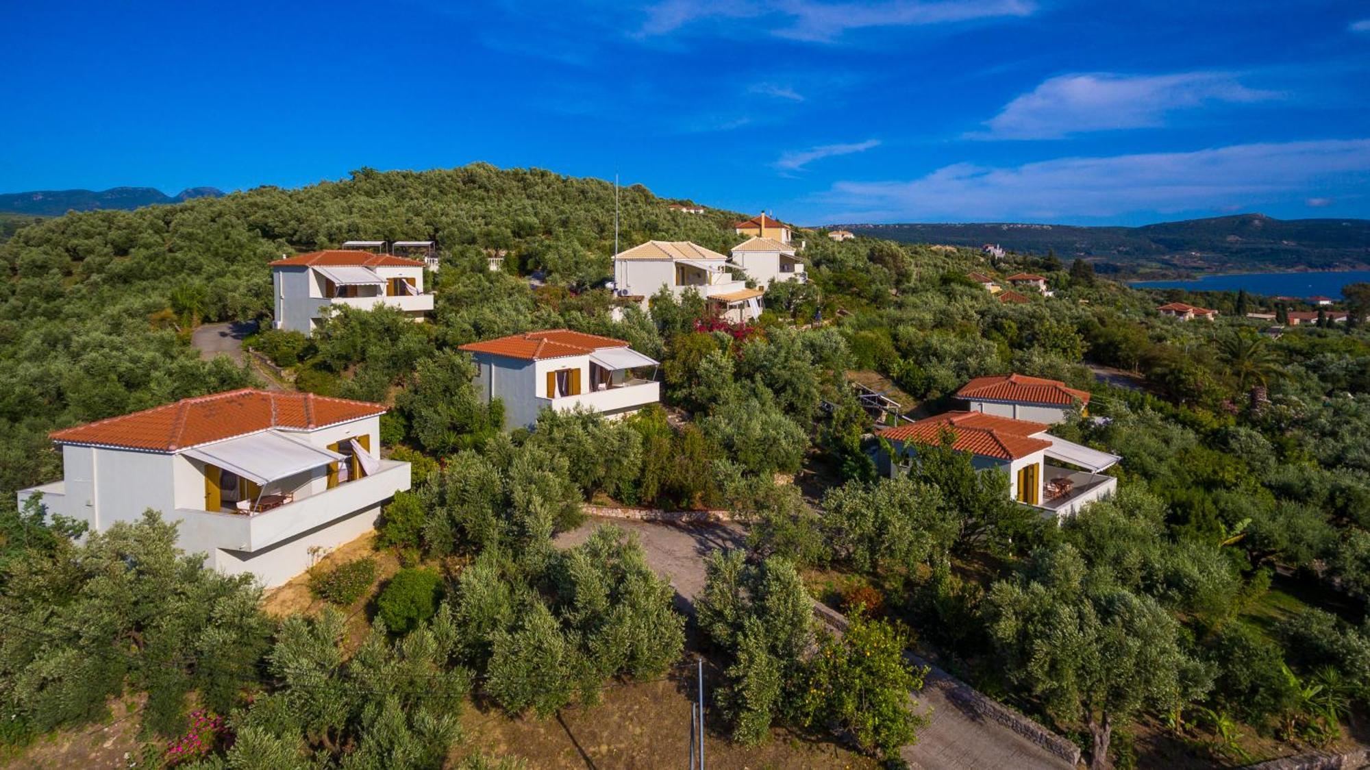 Thanos Village Aparthotel Gialova