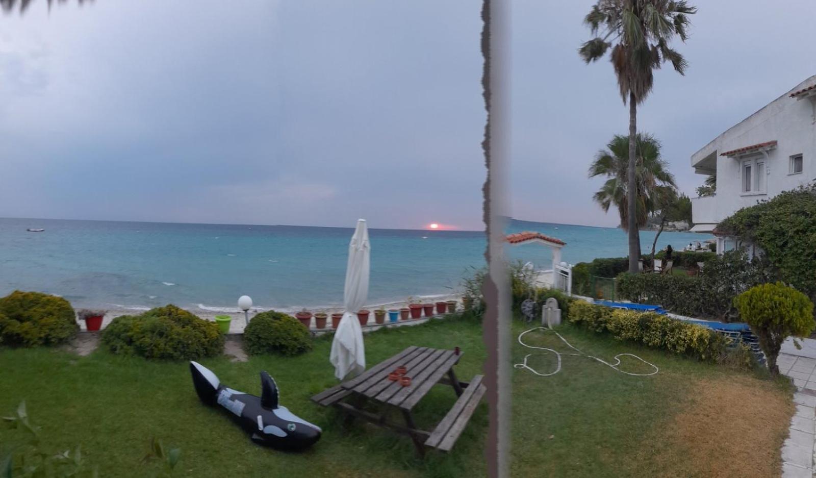 Iris Seafront Apartment