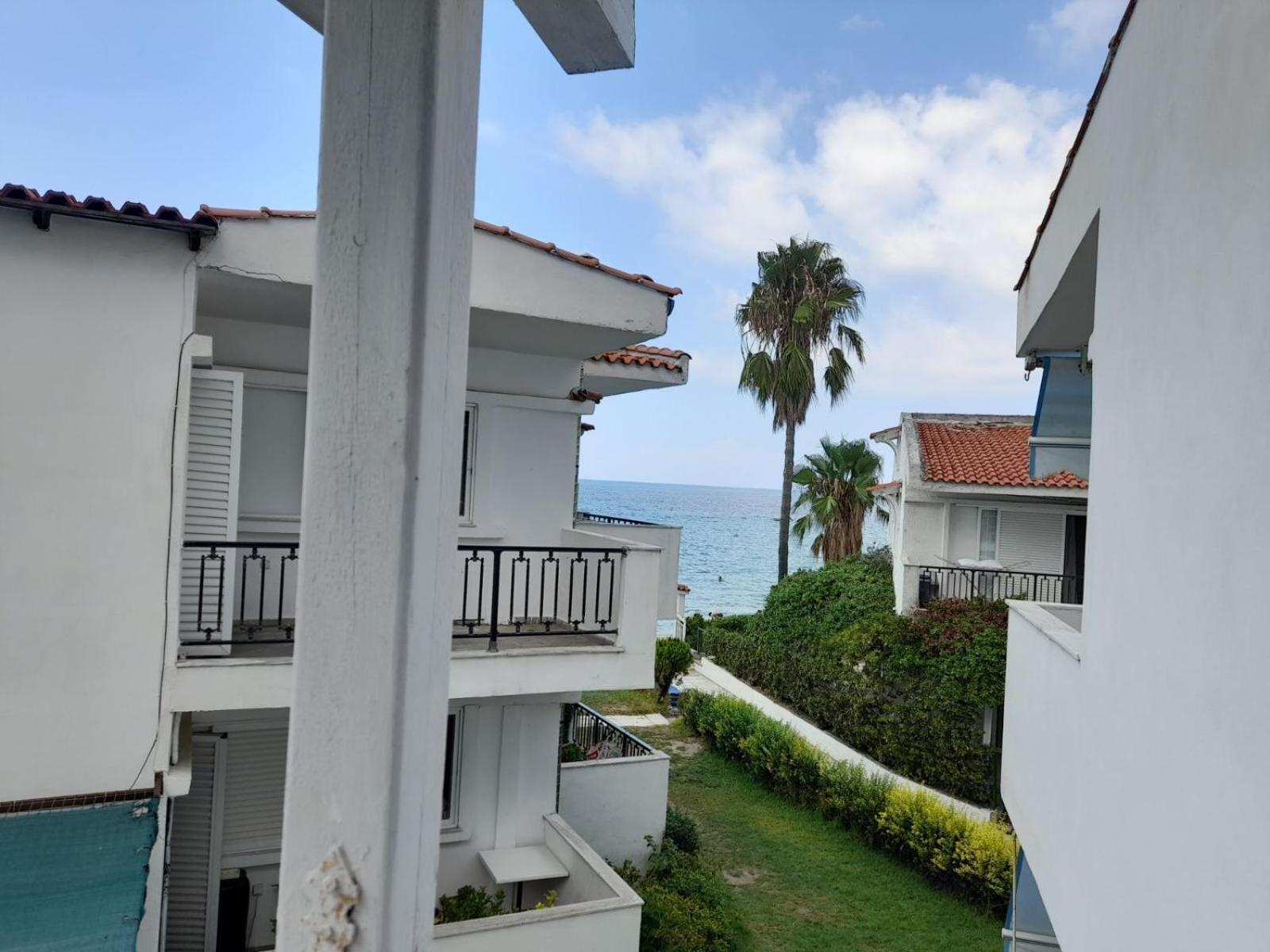 Iris Seafront Apartment