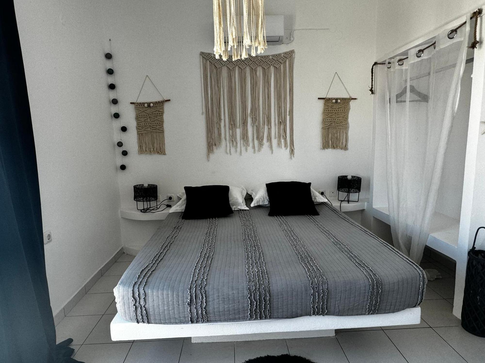 Apartment Eris Adamantas (Milos)