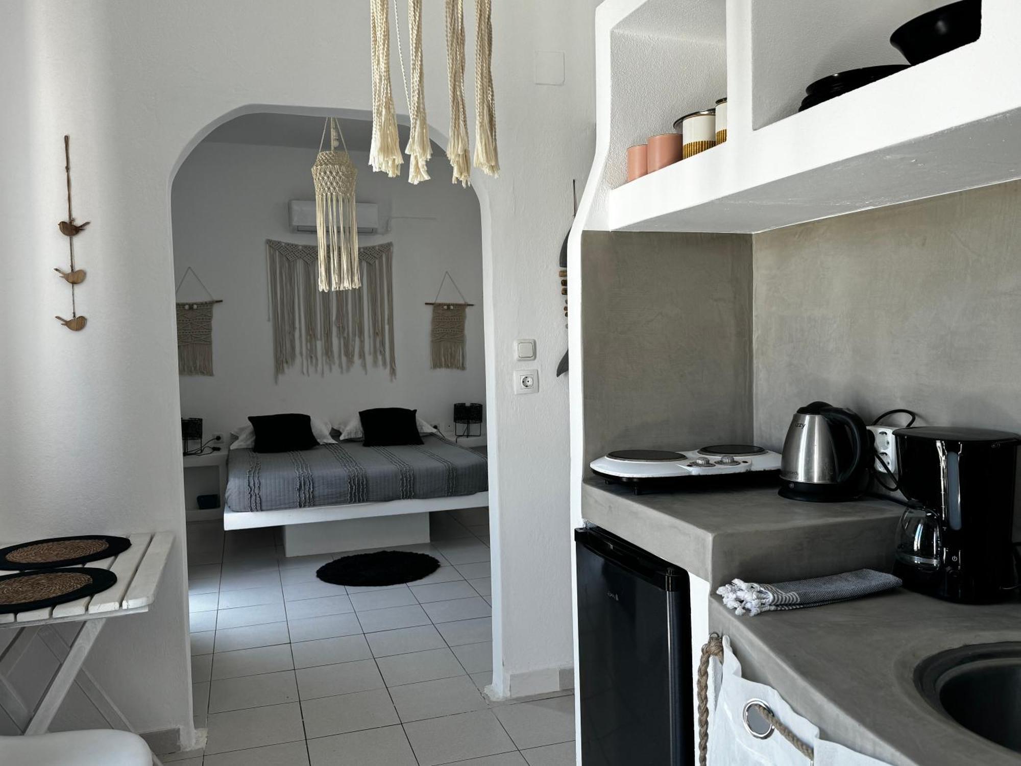 Eris Apartment Adamantas (Milos)